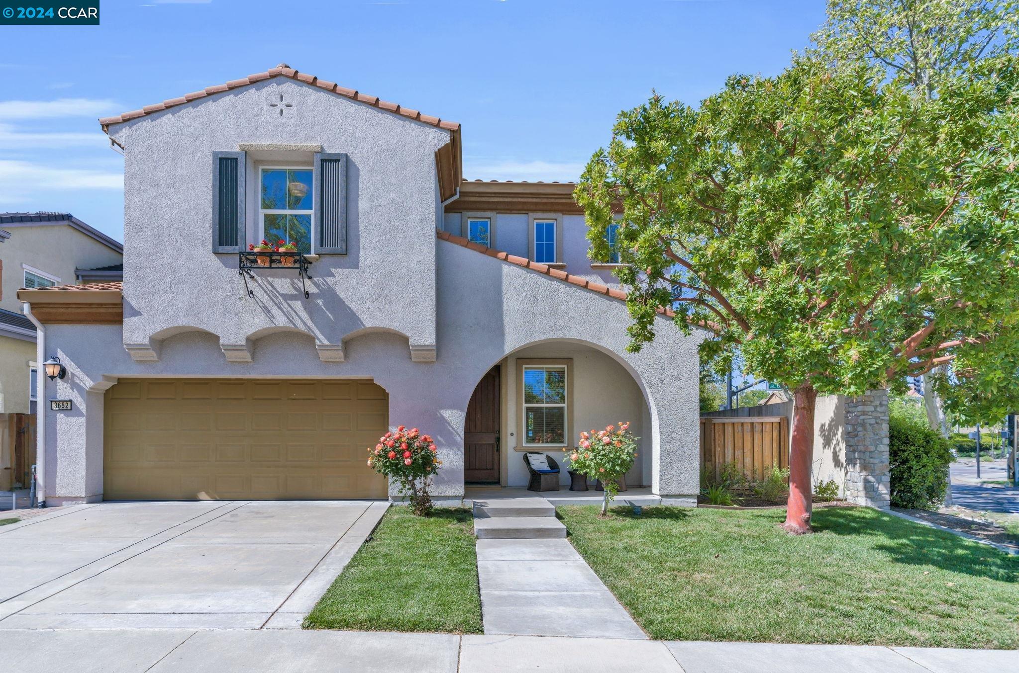 3652 Montrose Way