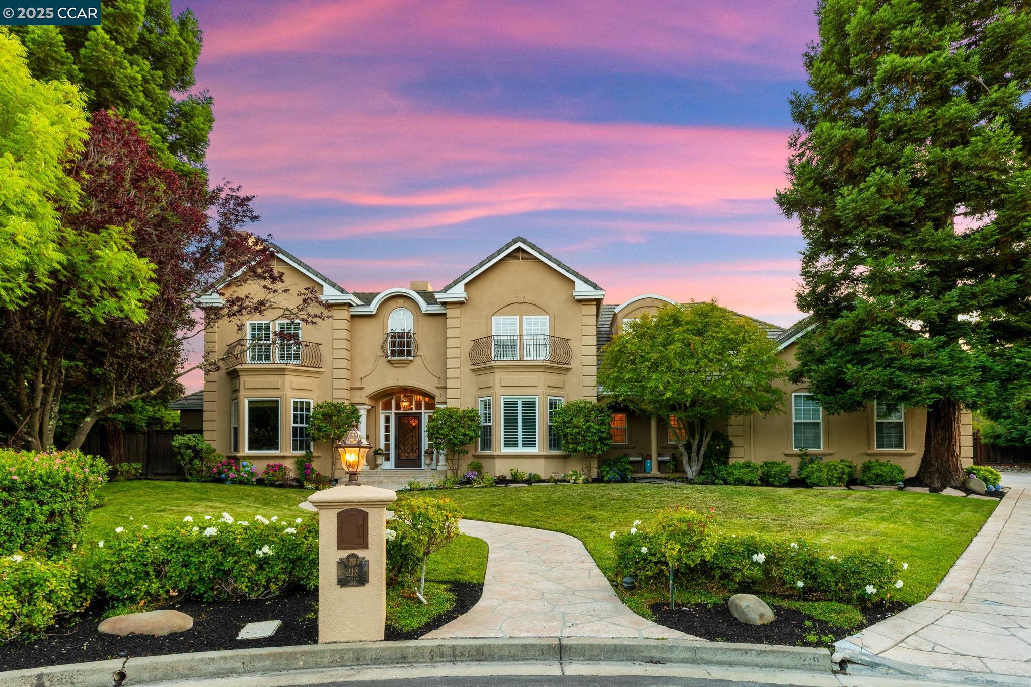 218 Fieldcrest Ct