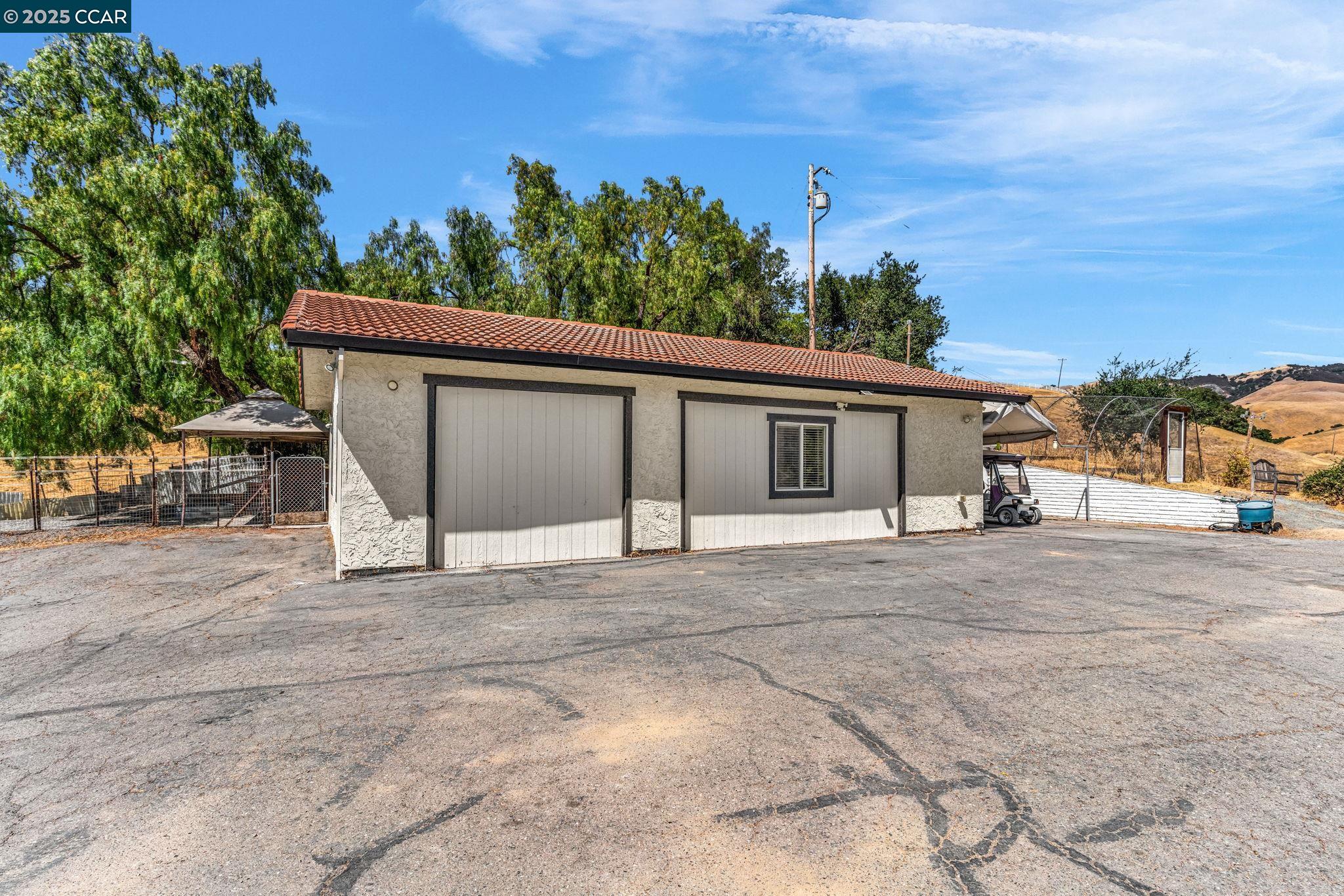 5505 Old School Rd