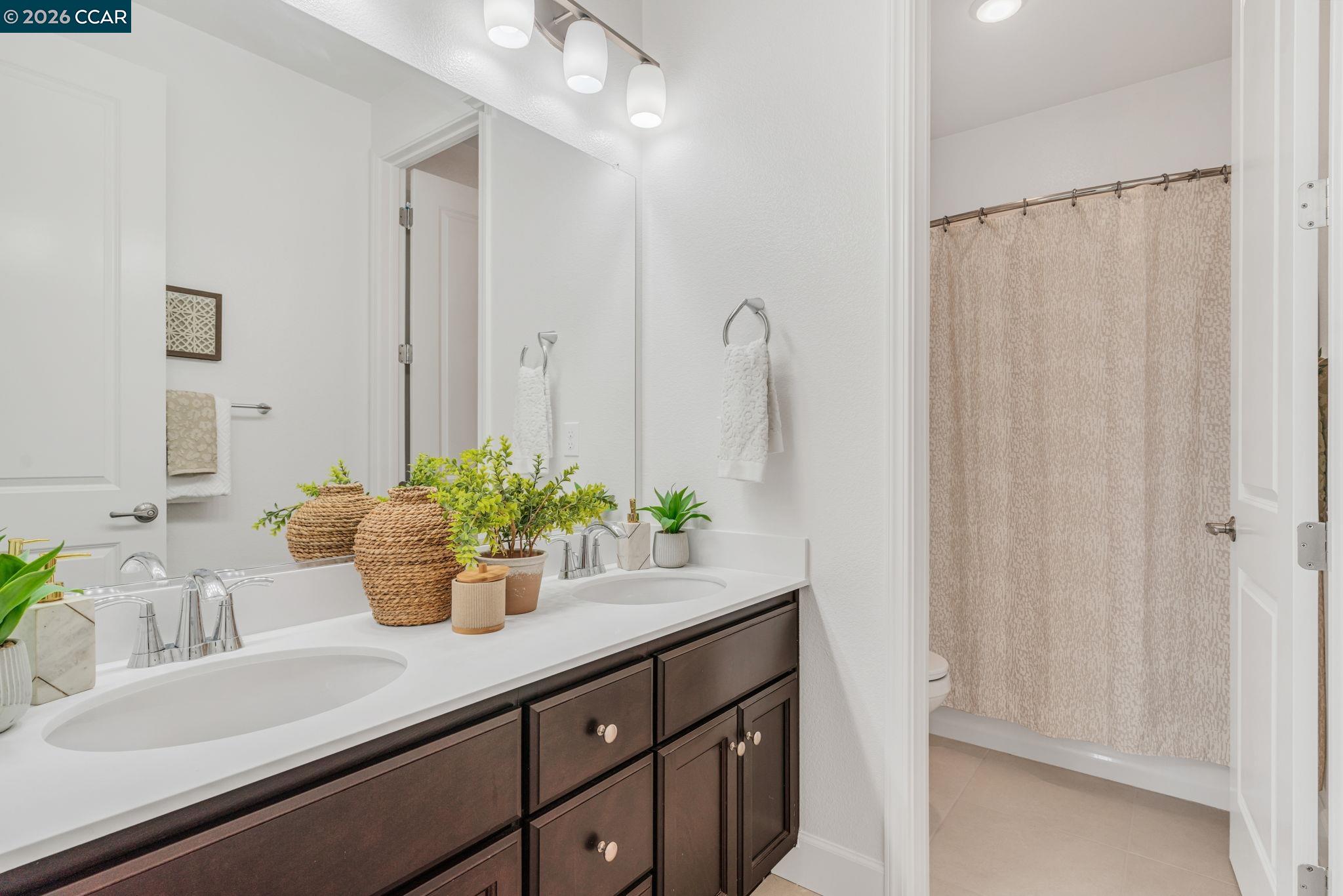 1553 S Perkins Place