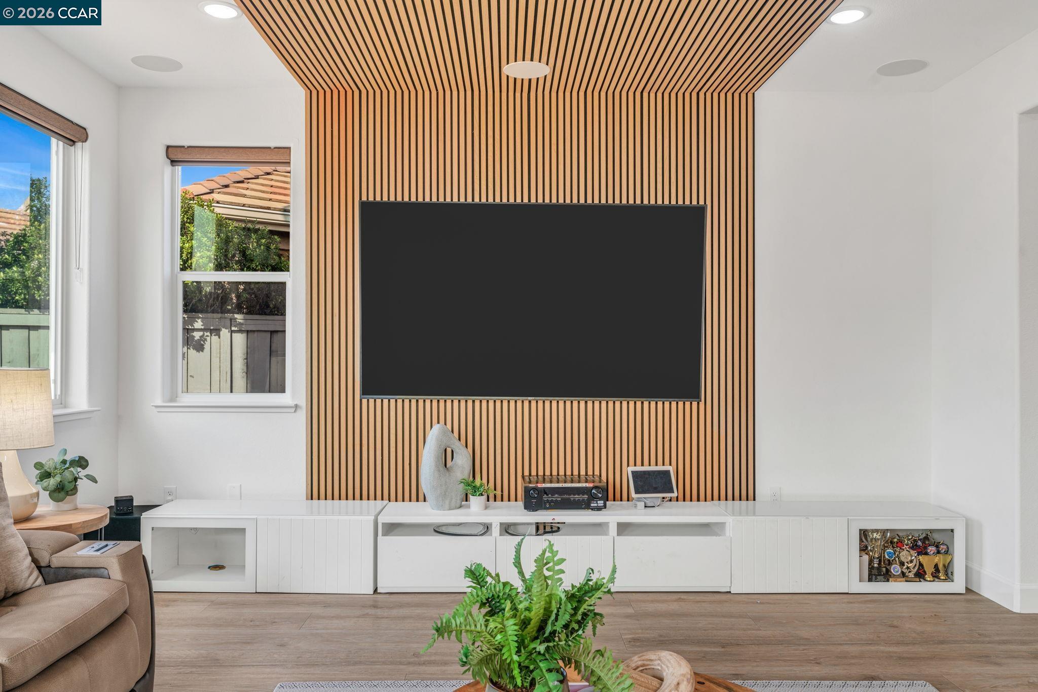 1553 S Perkins Place