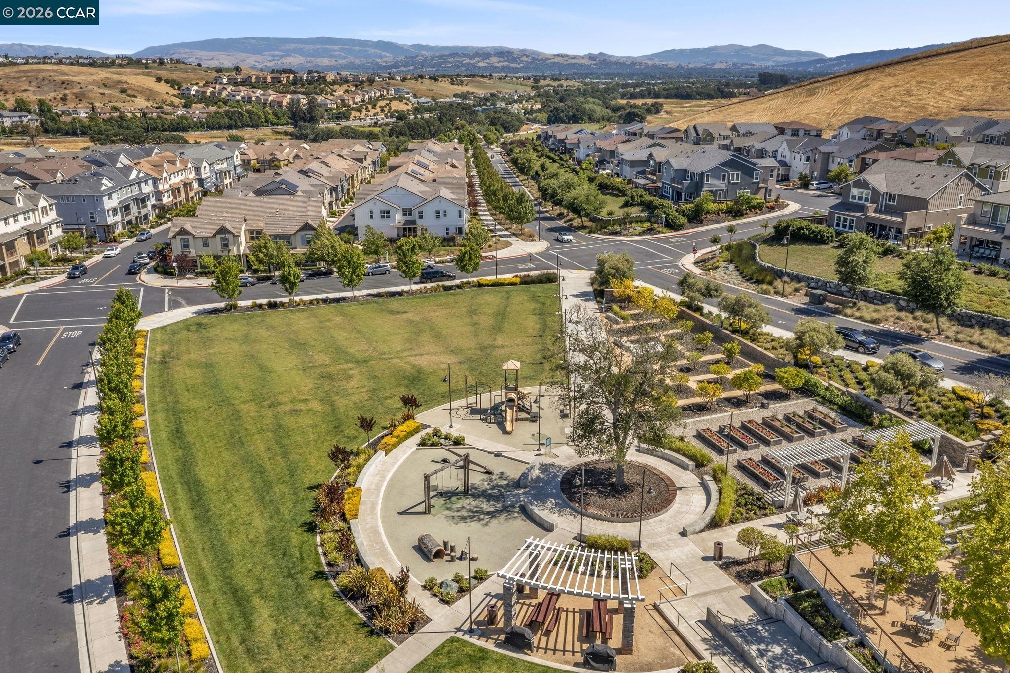4252 Oak Knoll Dr