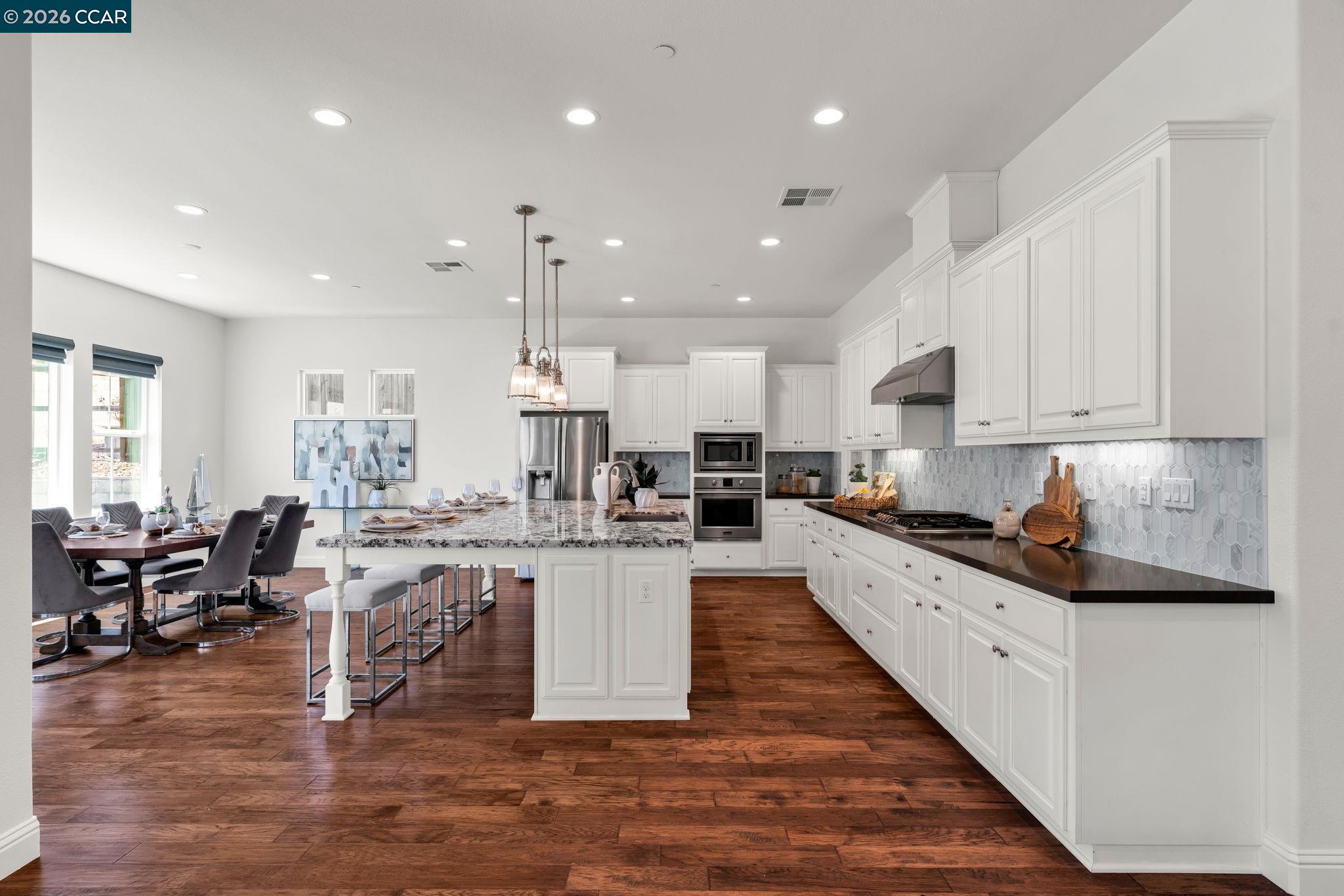 4252 Oak Knoll Dr