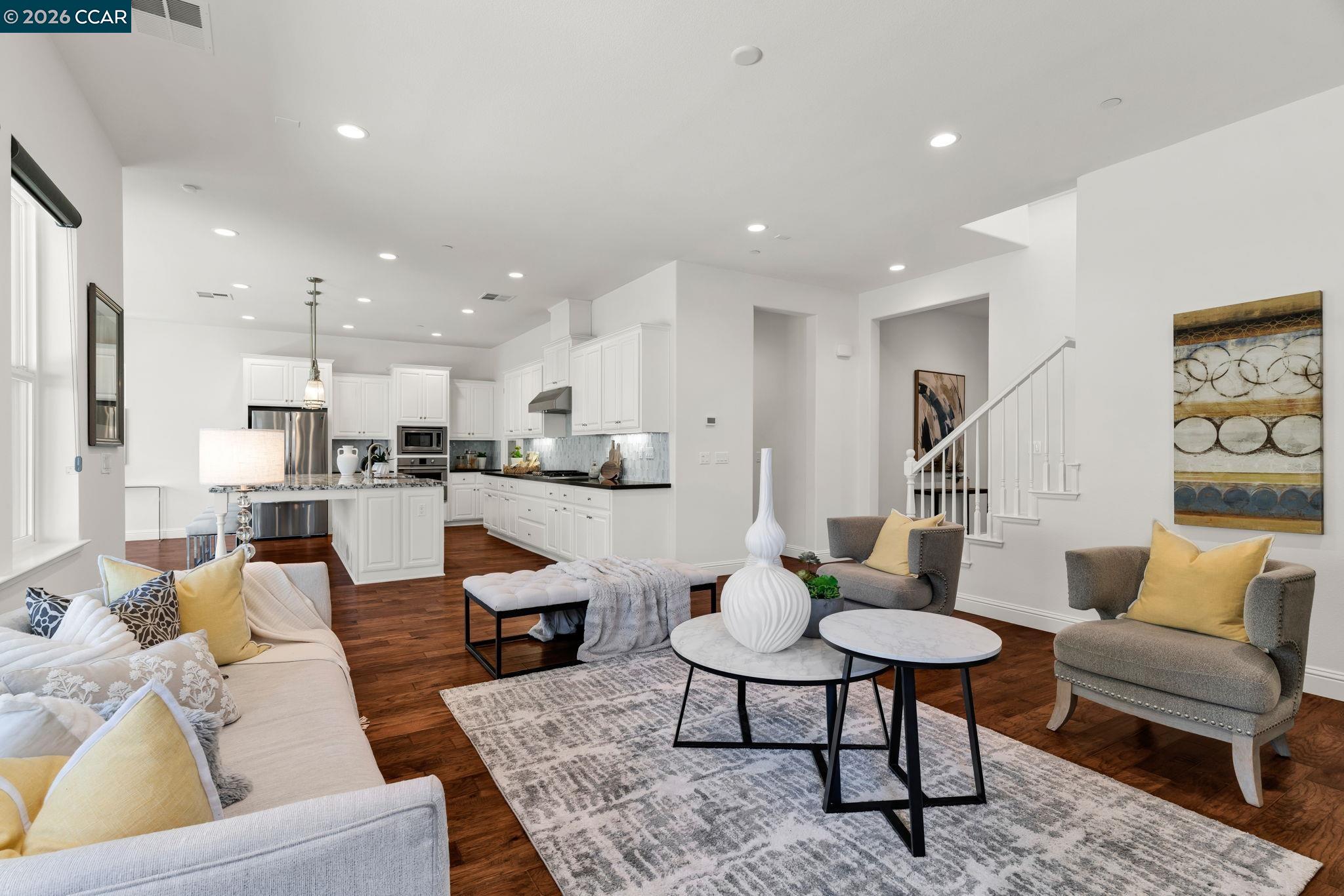 4252 Oak Knoll Dr