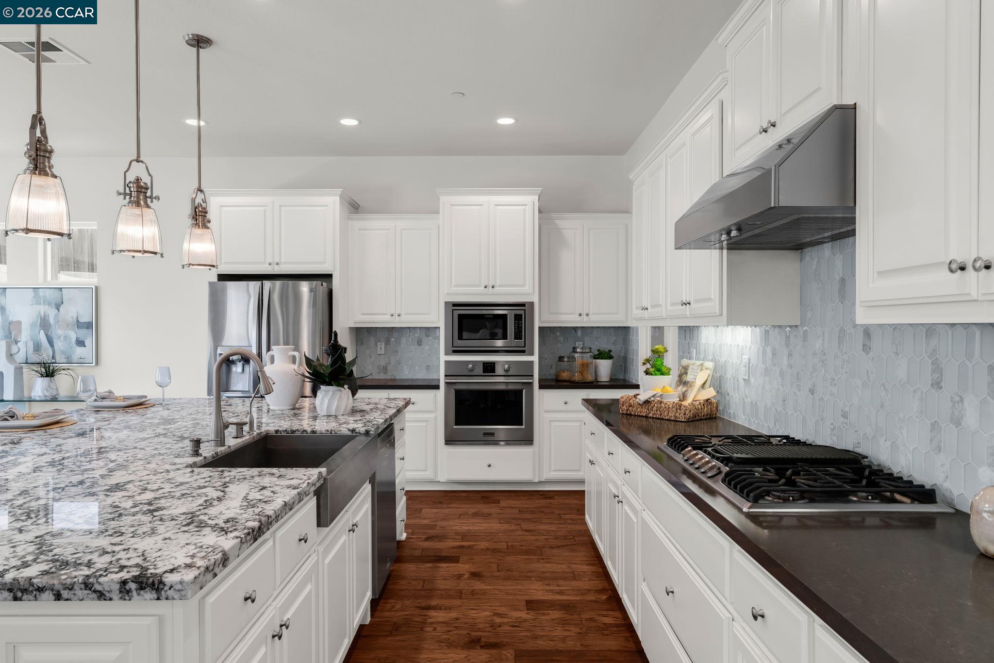 4252 Oak Knoll Dr