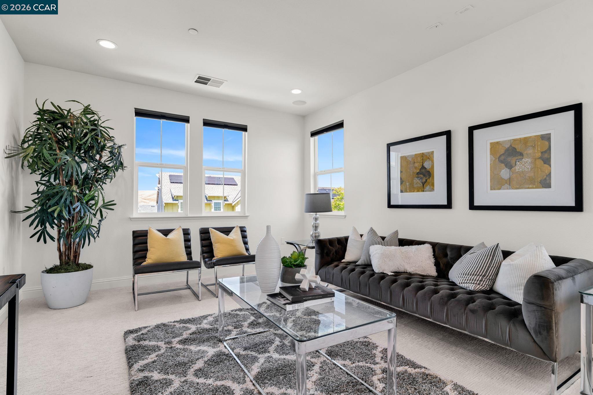 4252 Oak Knoll Dr
