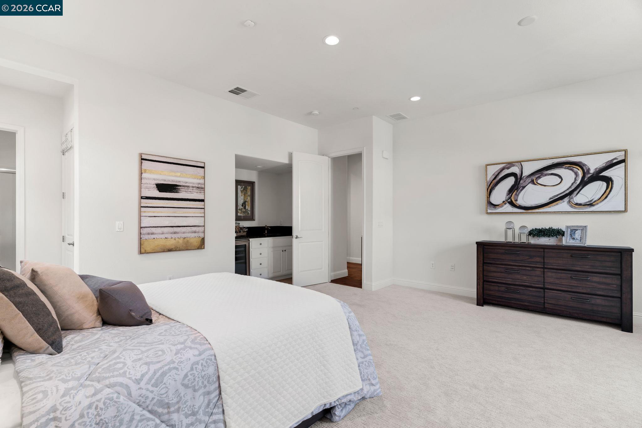 4252 Oak Knoll Dr
