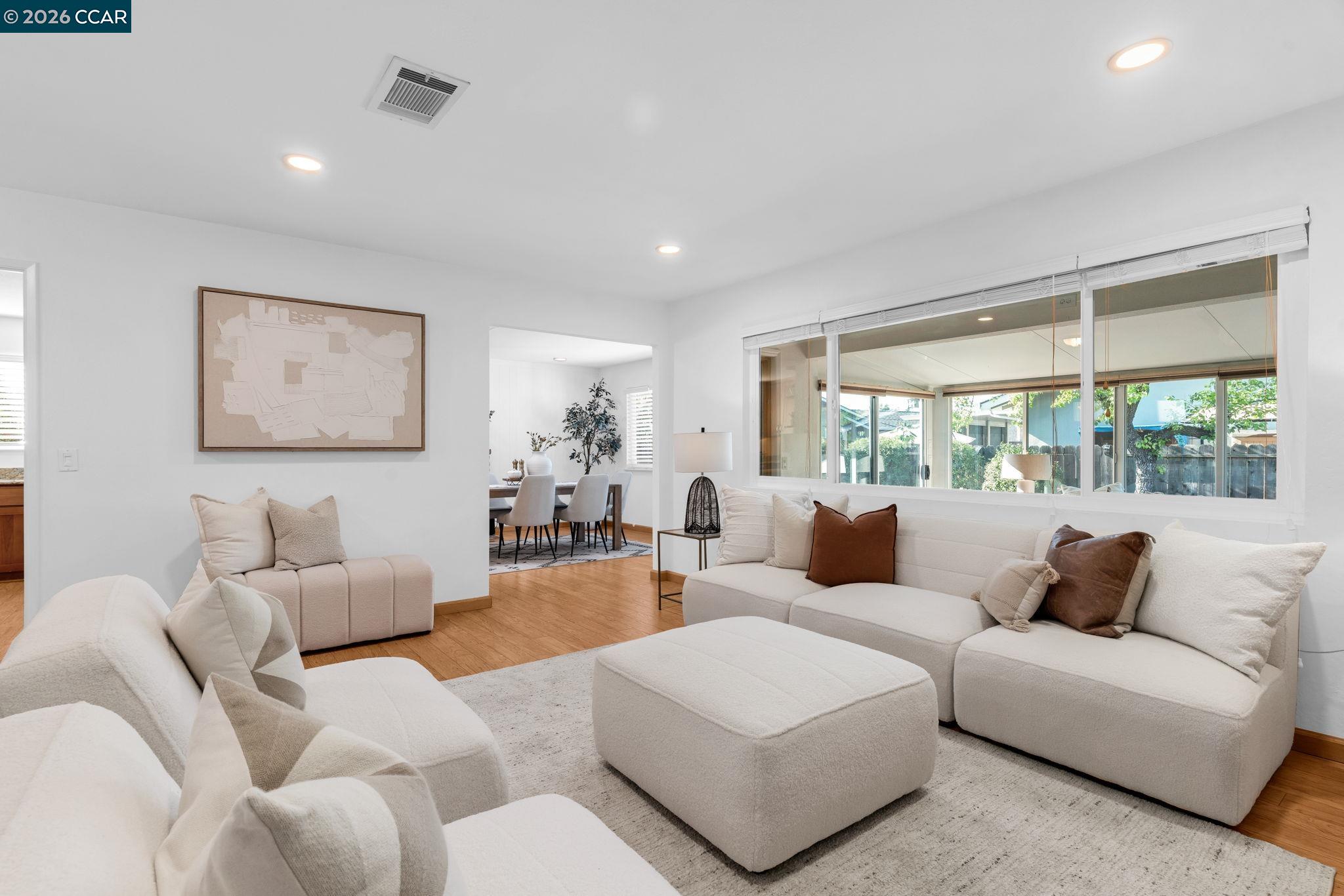 2 Craydon Ct