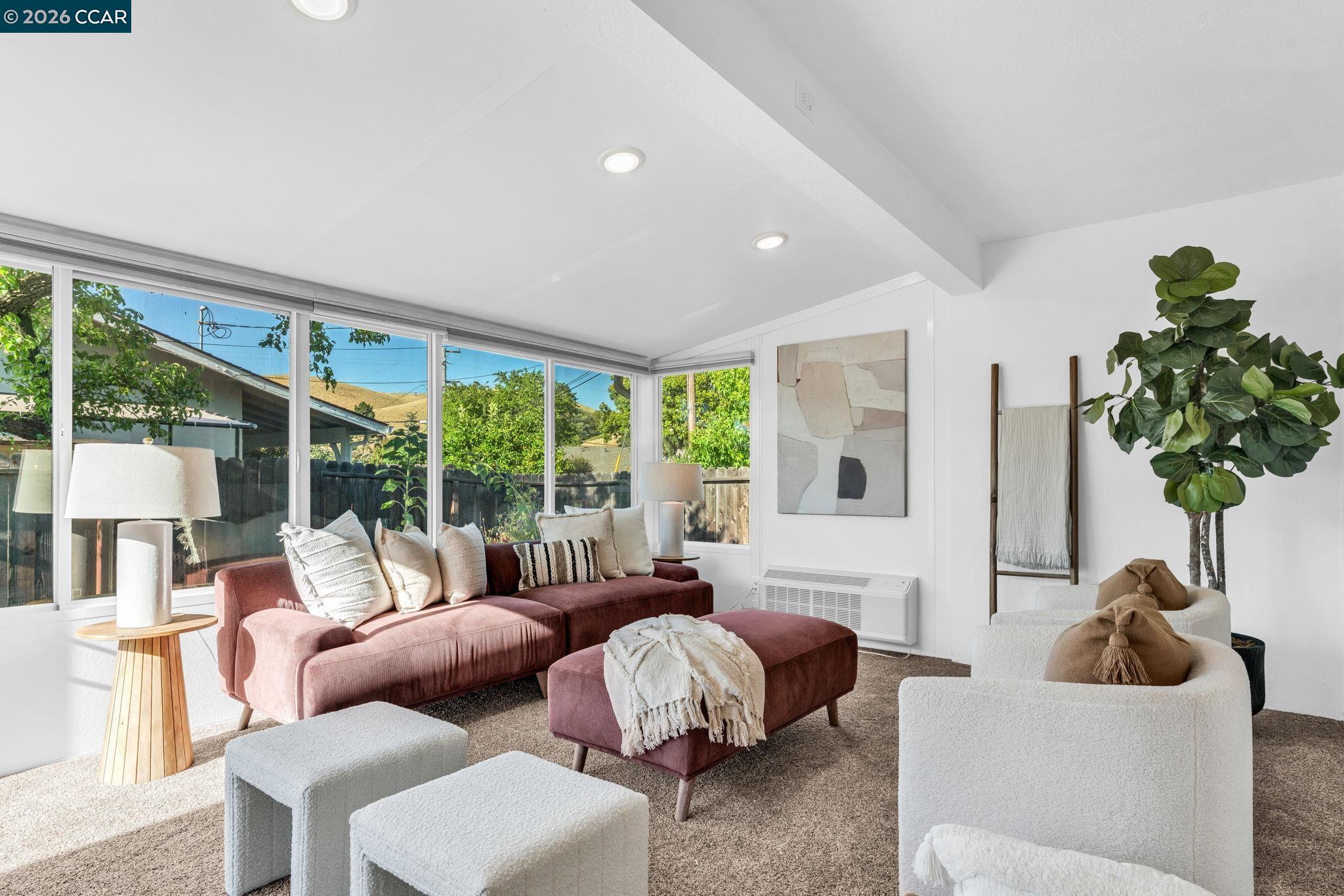 2 Craydon Ct
