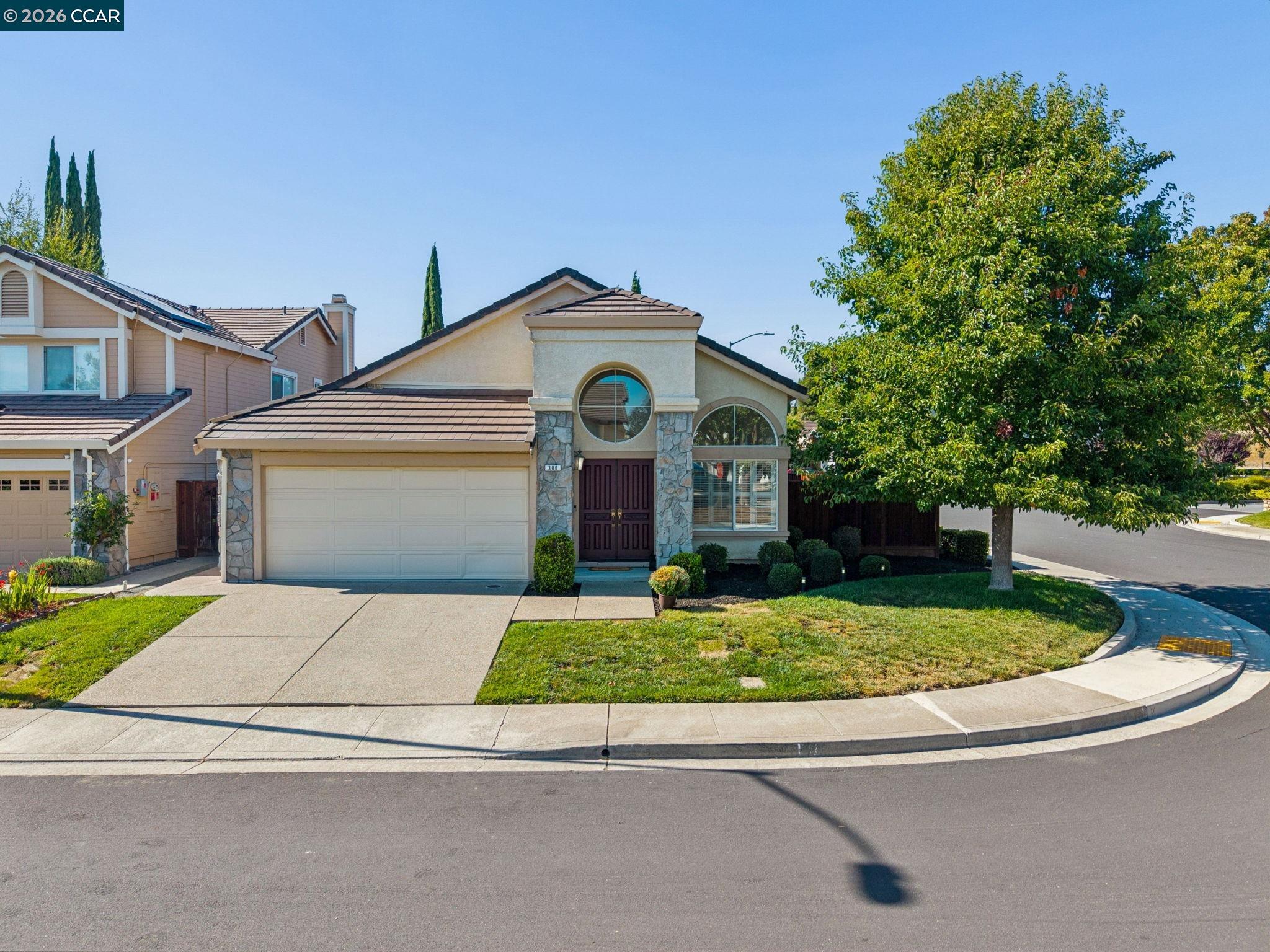 300 Fiddle Creek Pl