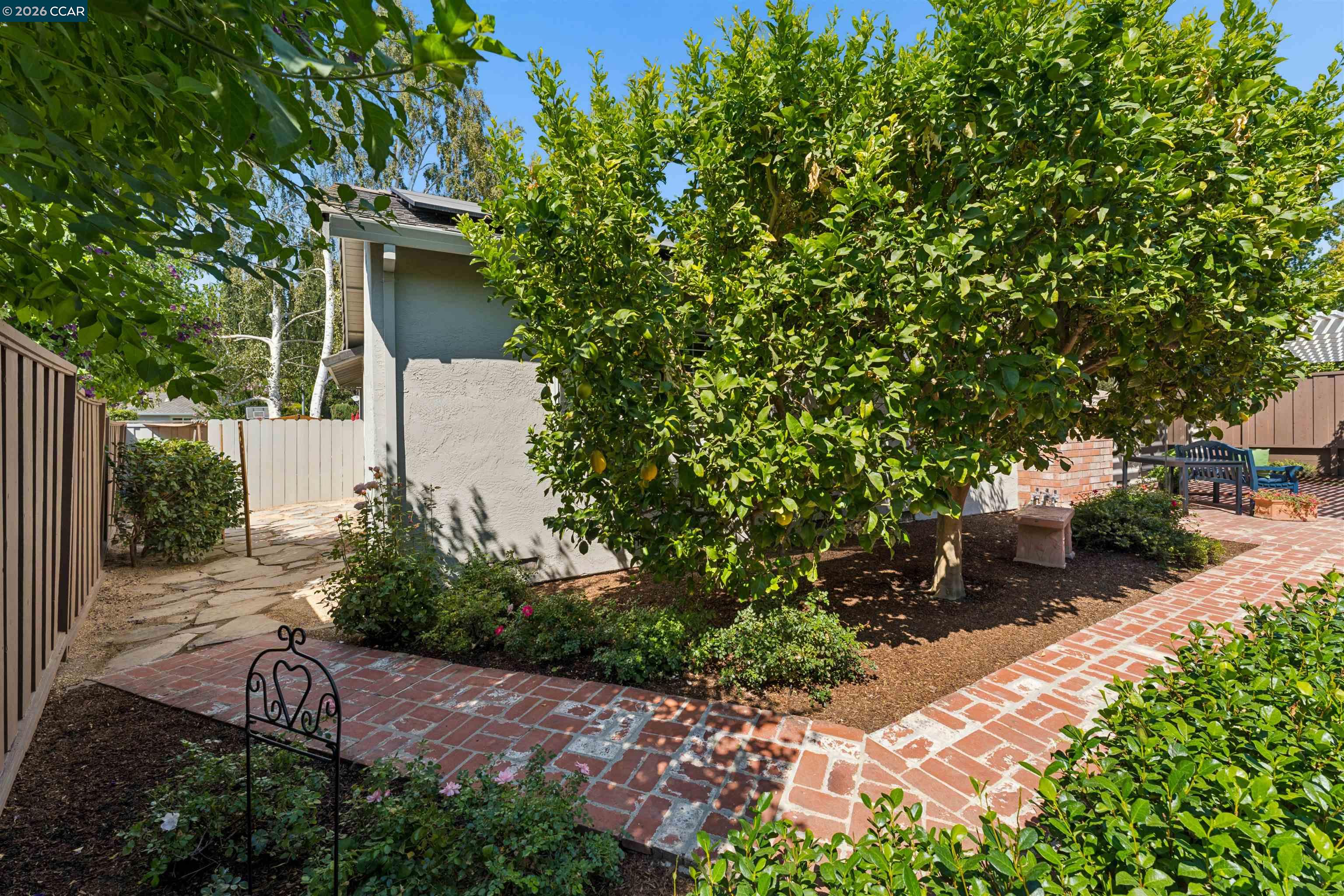 1091 Harvest Cir