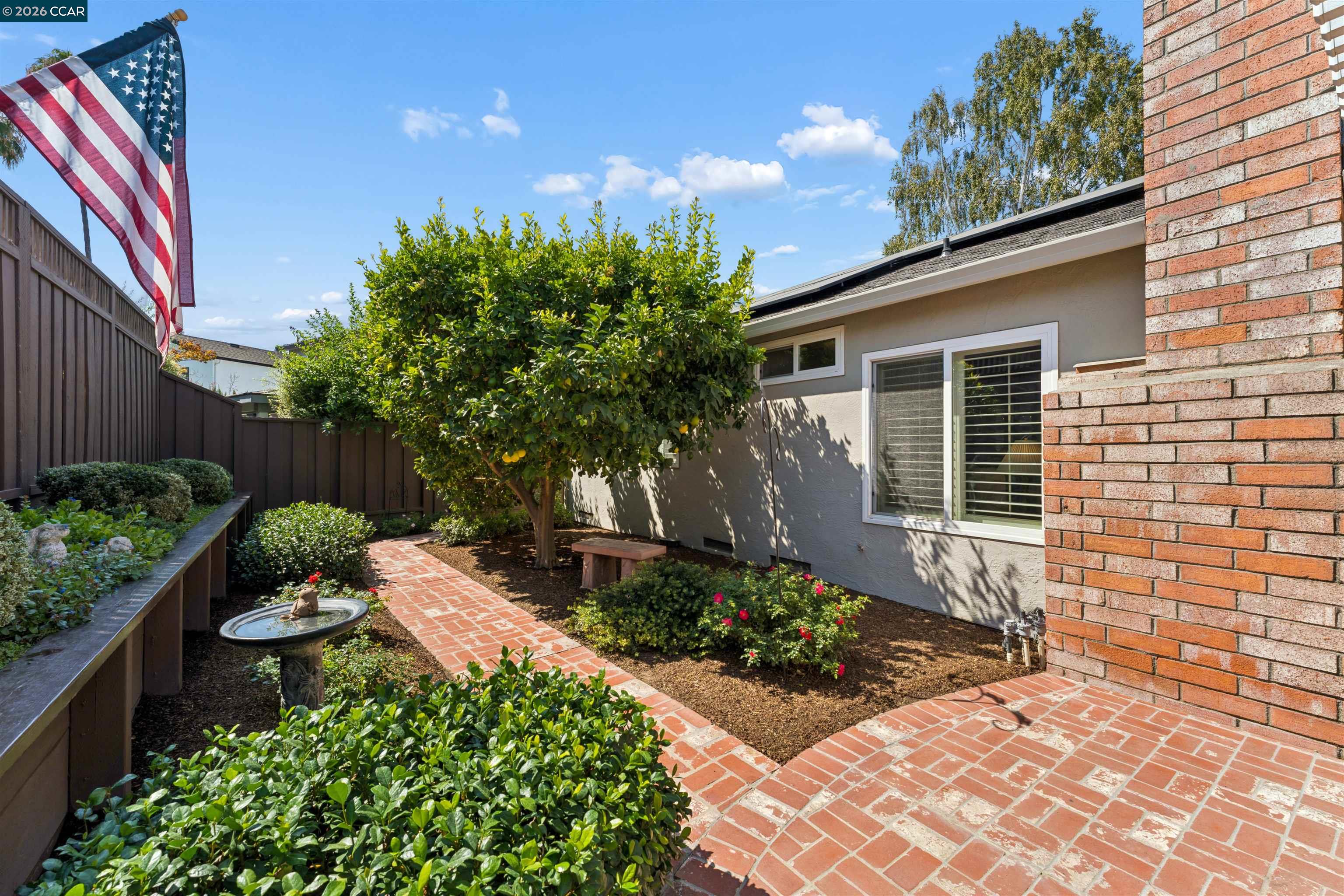 1091 Harvest Cir