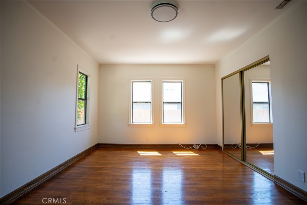 1080 1080 S Los Robles