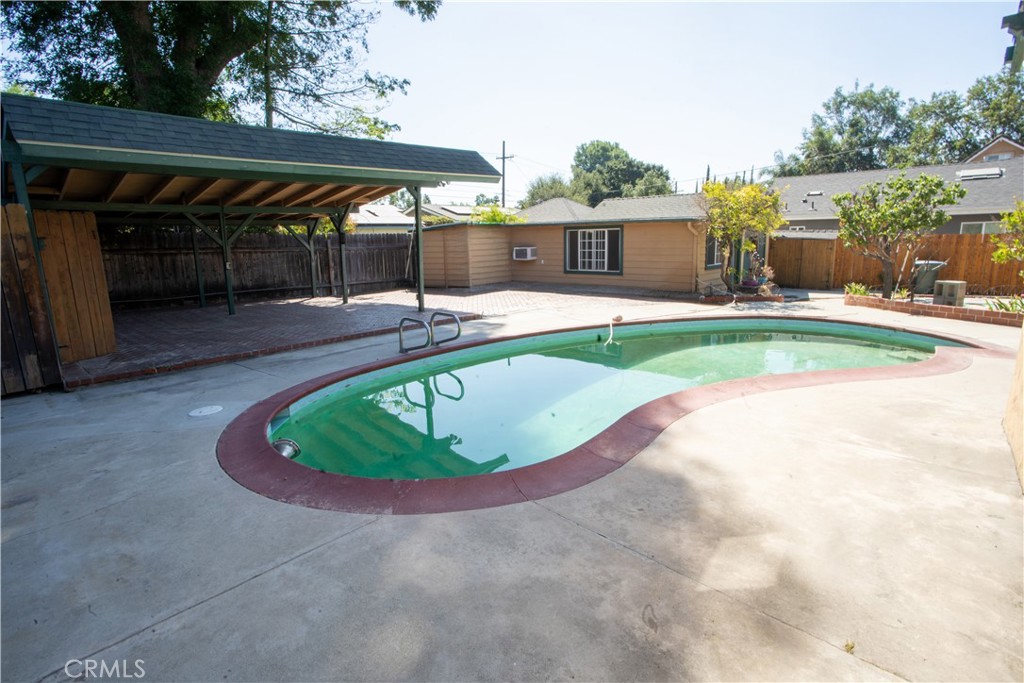 1080 1080 S Los Robles