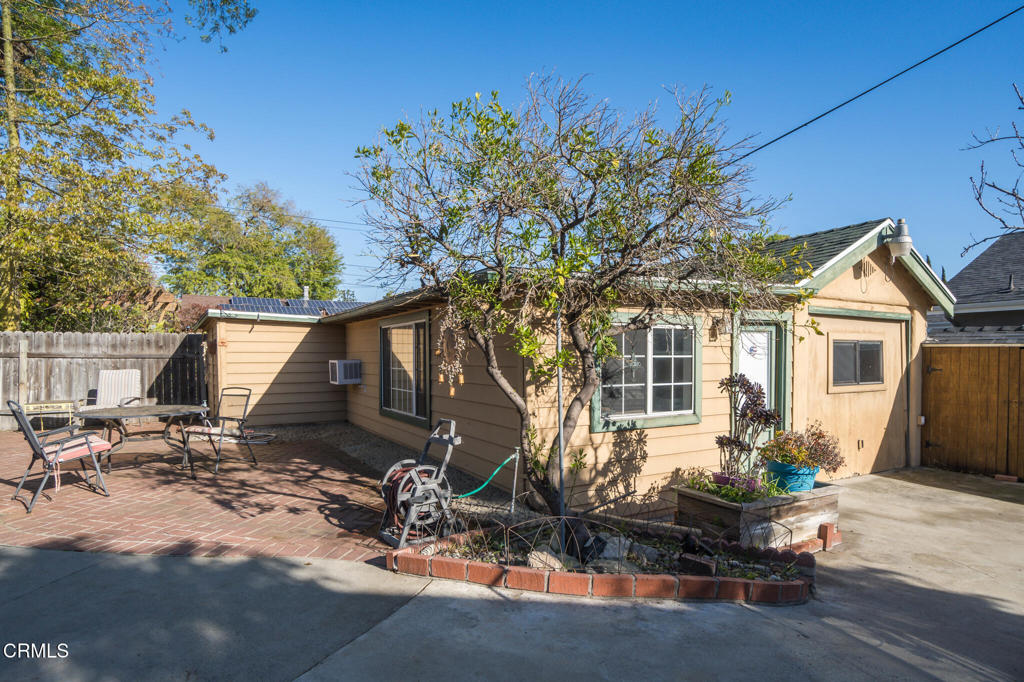 1080 S Los Robles Avenue