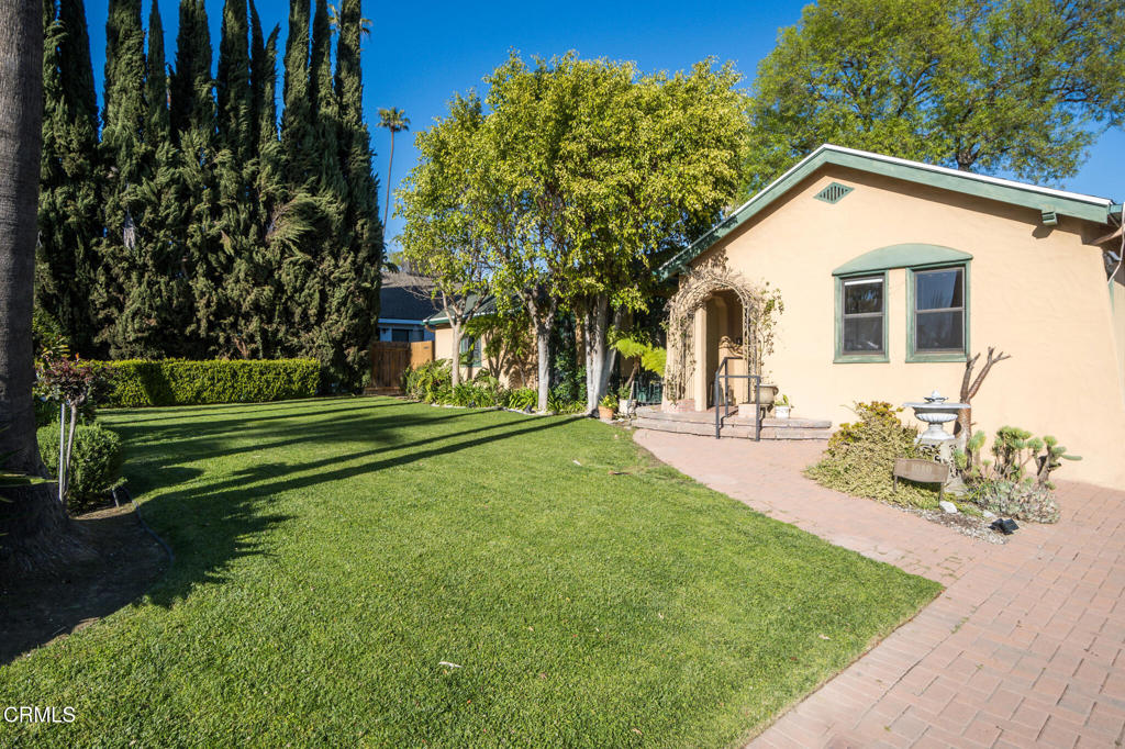 1080 S Los Robles Avenue