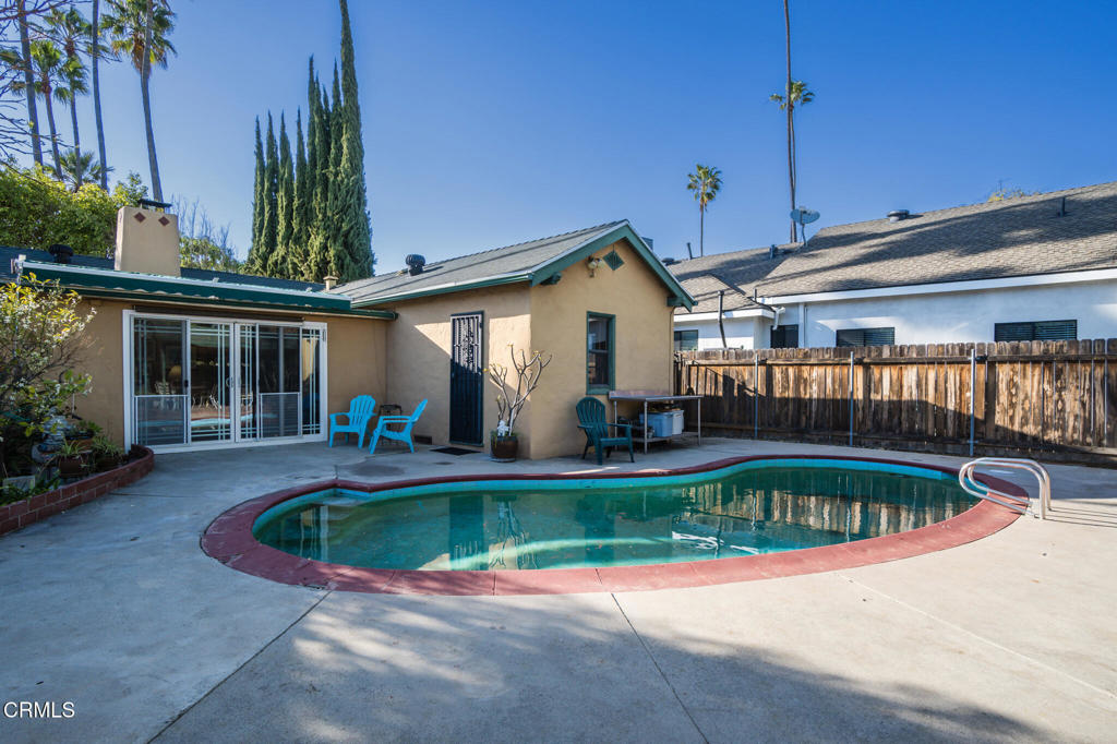 1080 S Los Robles Avenue