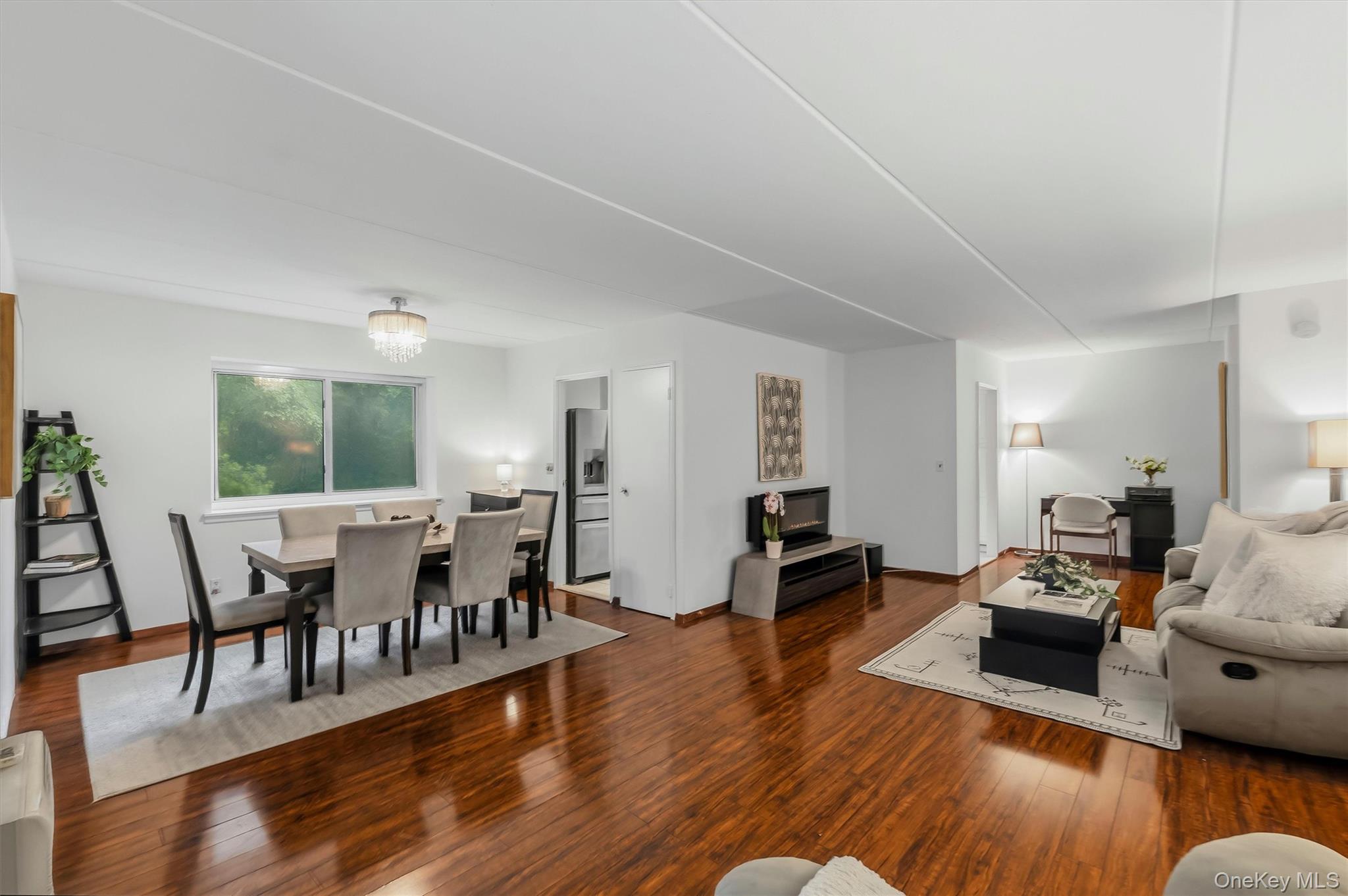 412 Benedict Avenue Unit: 3B