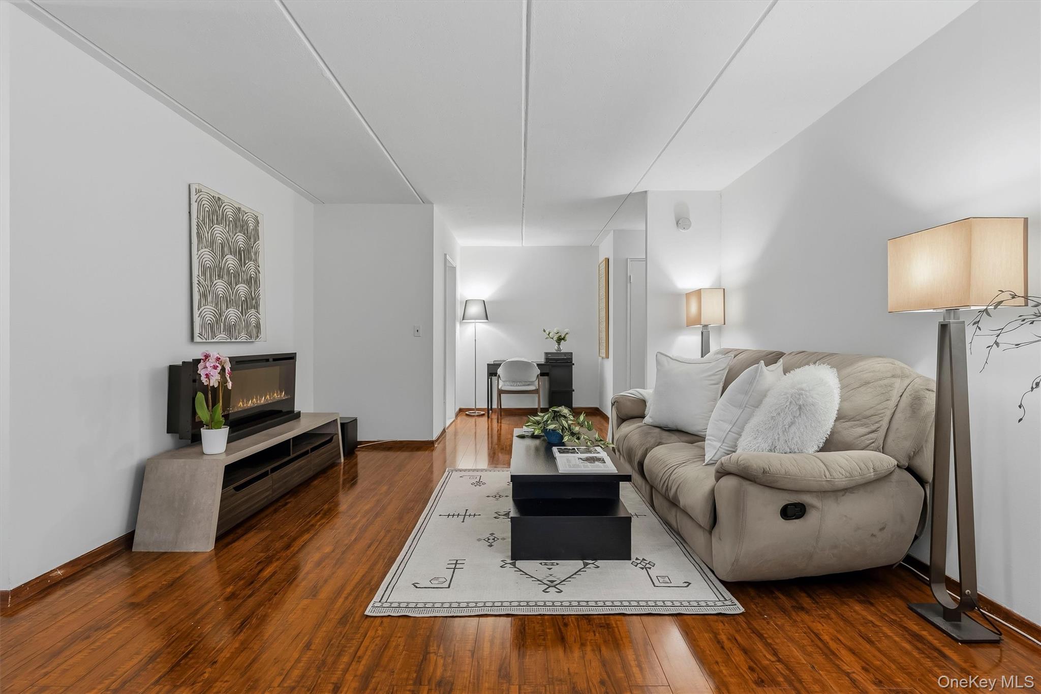 412 Benedict Avenue Unit: 3B