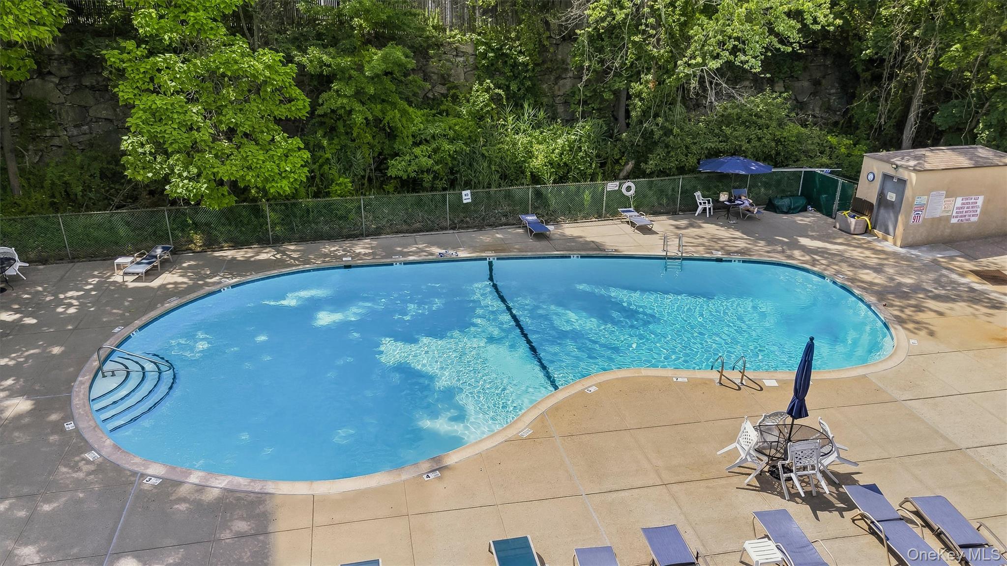 412 Benedict Avenue Unit: 3B