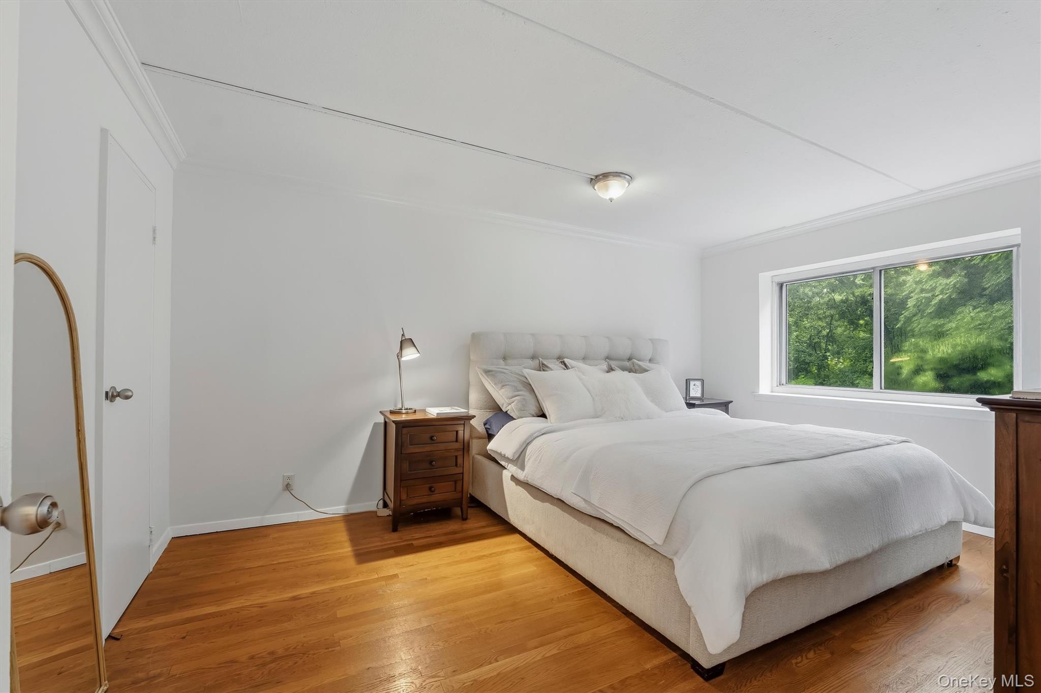 412 Benedict Avenue Unit: 3B