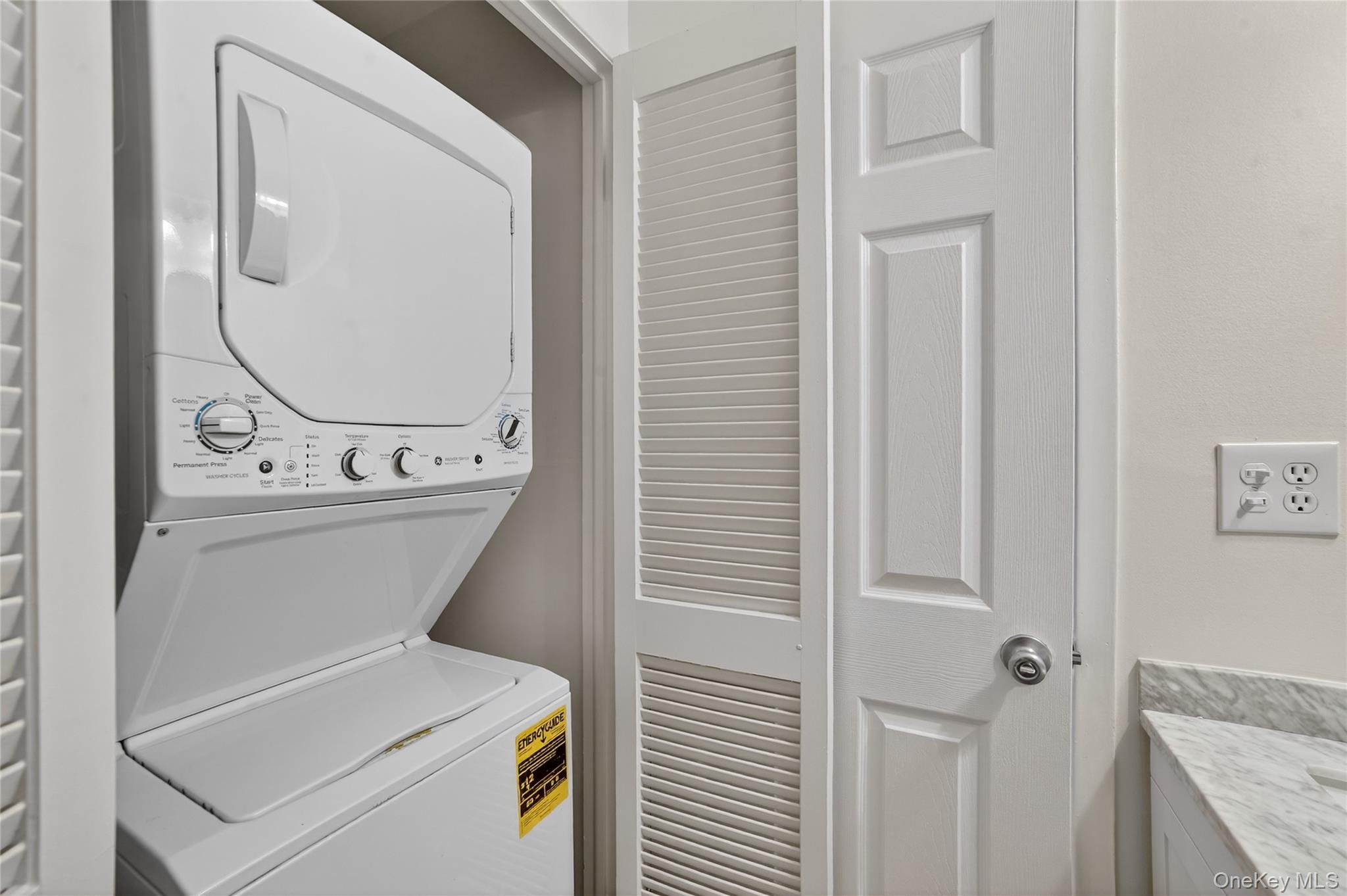 18 Granada Crescent Unit: 14