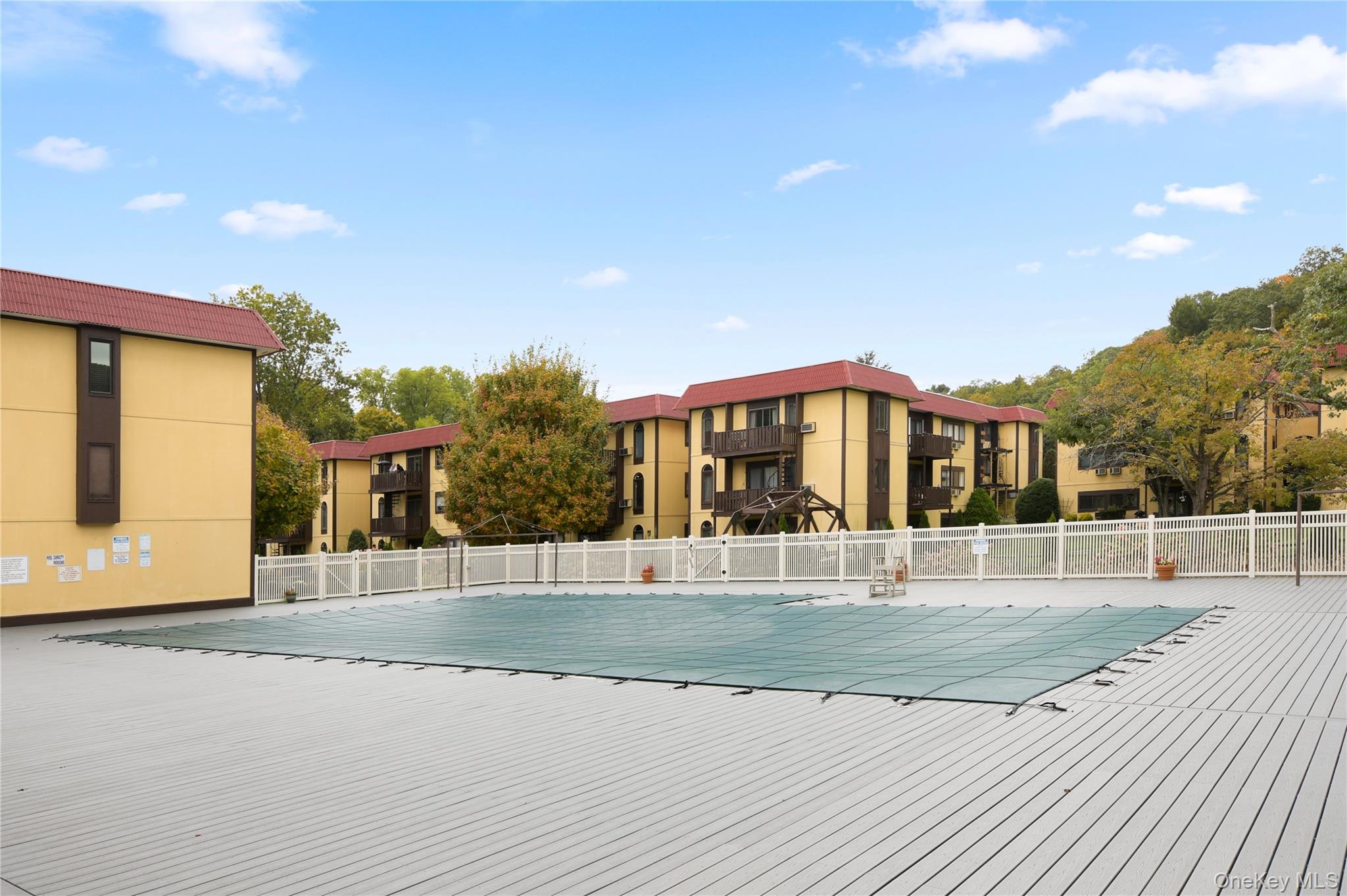 18 Granada Crescent Unit: 14