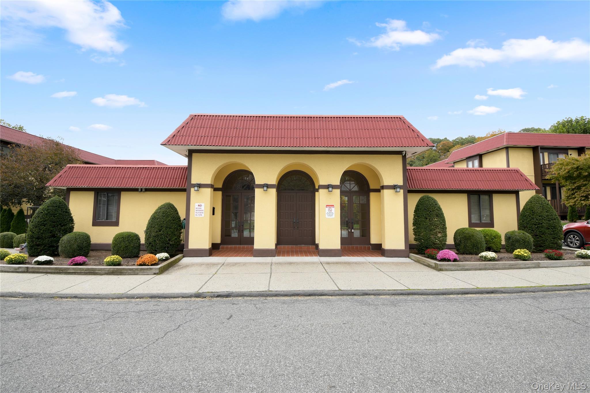 18 Granada Crescent Unit: 14