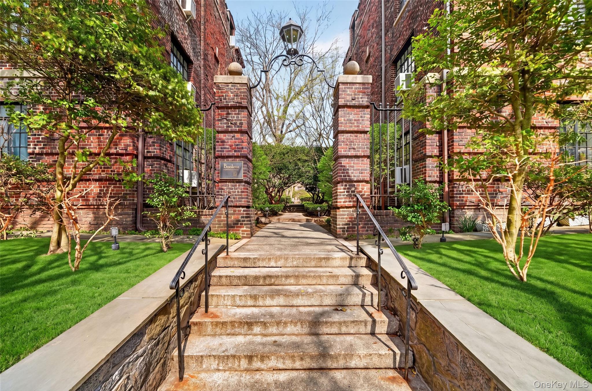 20 N Broadway Unit: O372