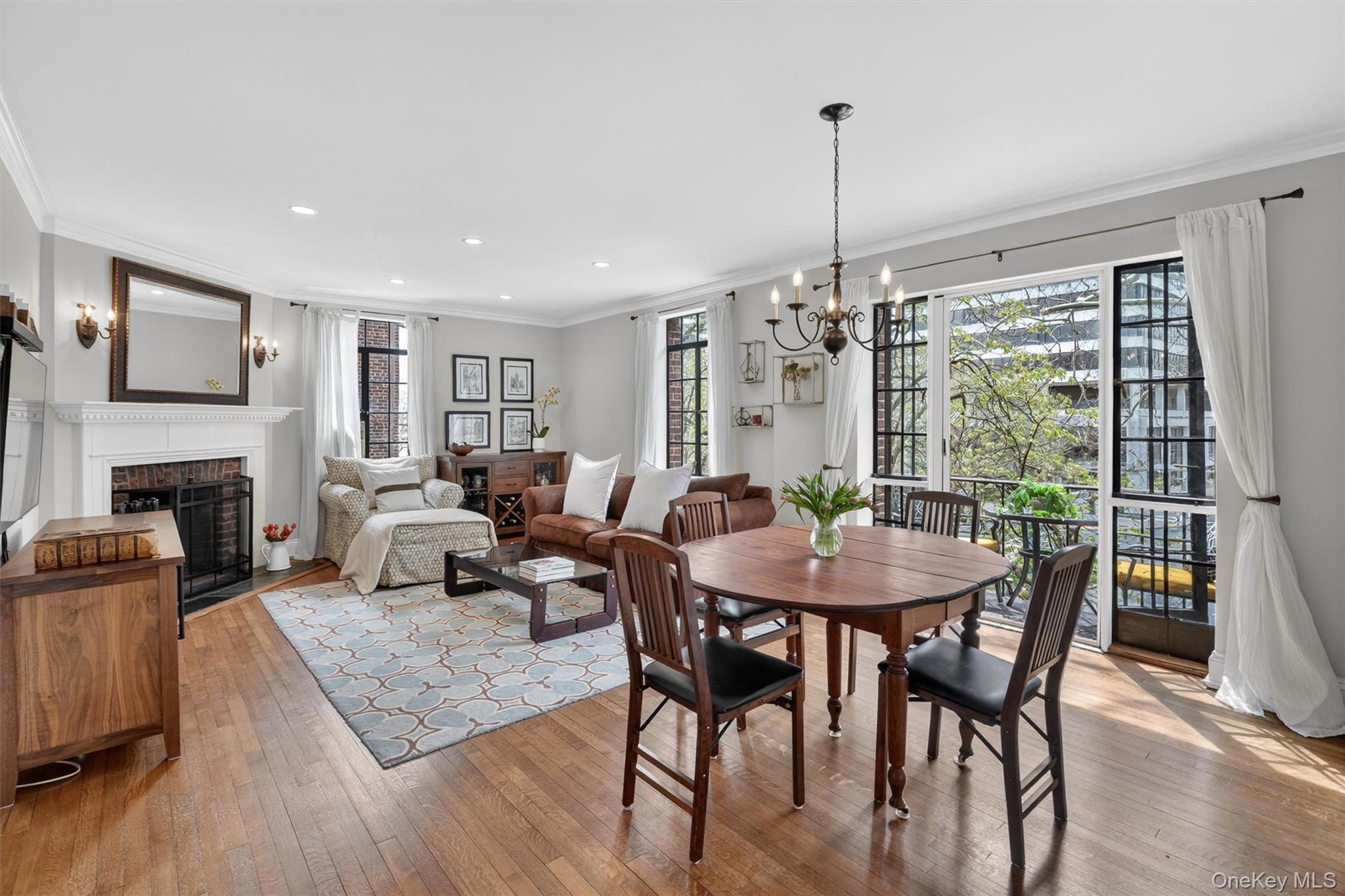 20 N Broadway Unit: O372