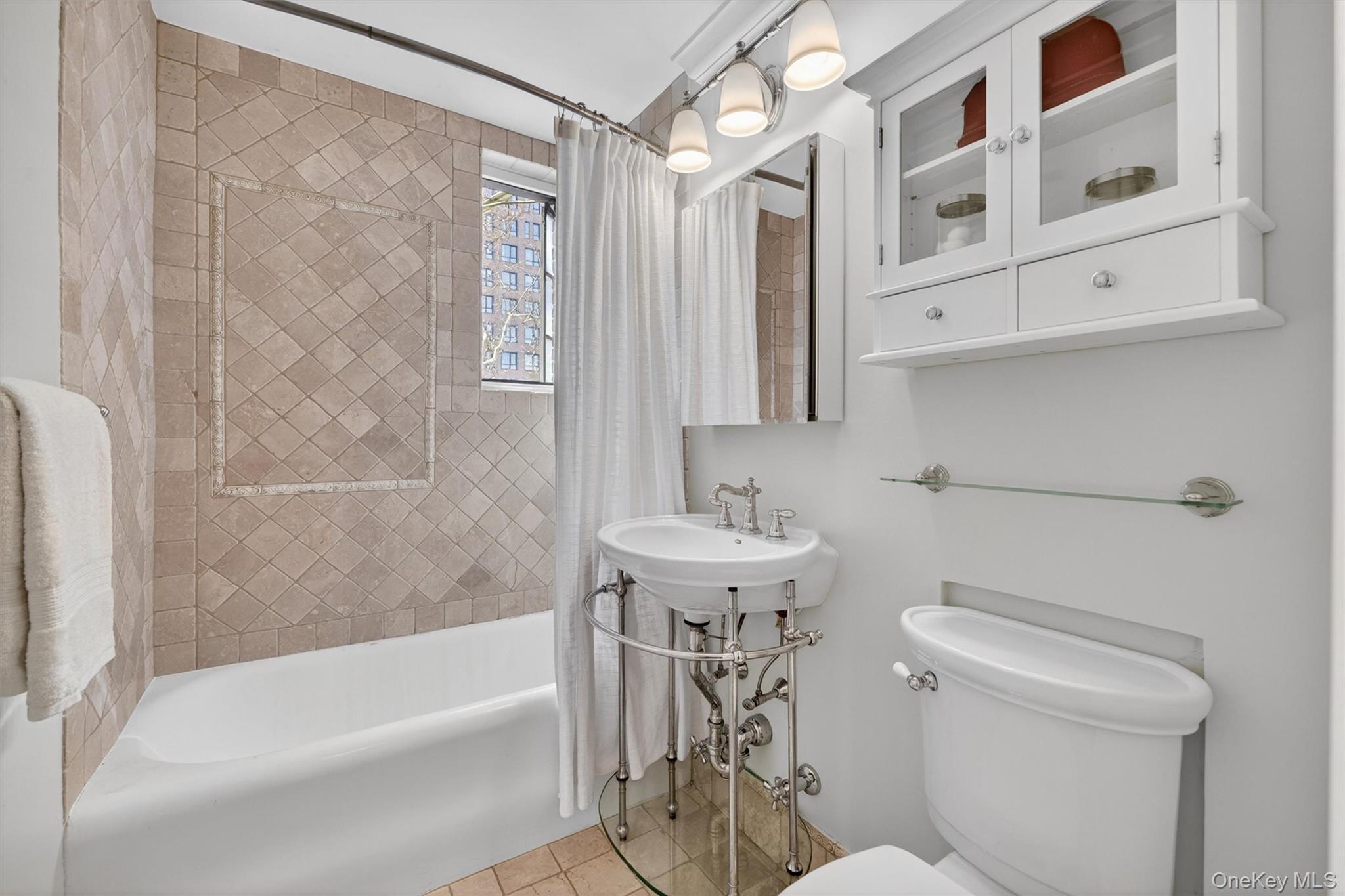 20 N Broadway Unit: O372