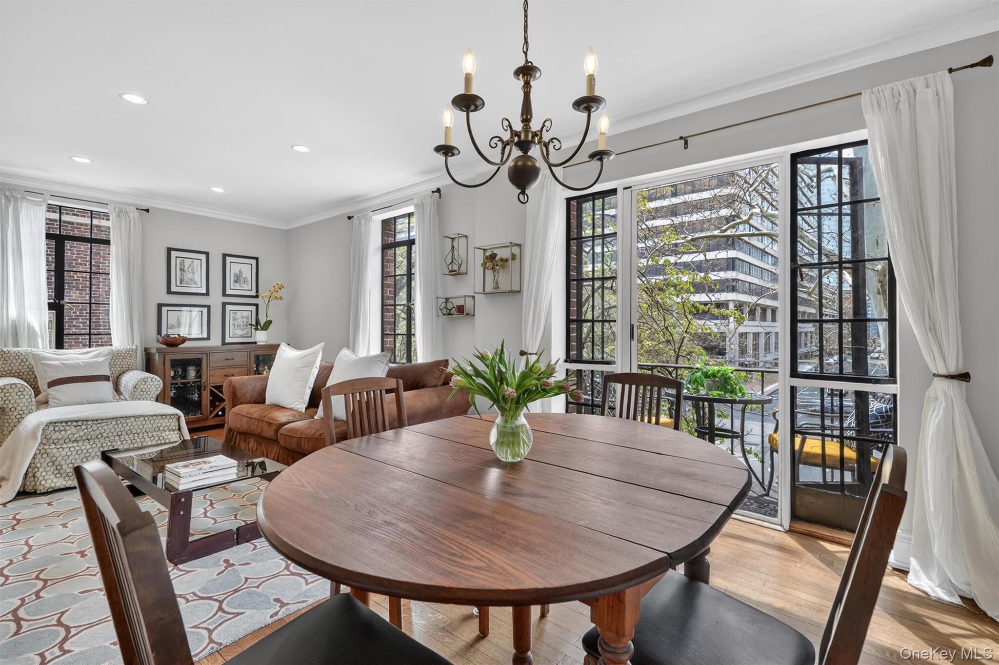 20 N Broadway Unit: O372