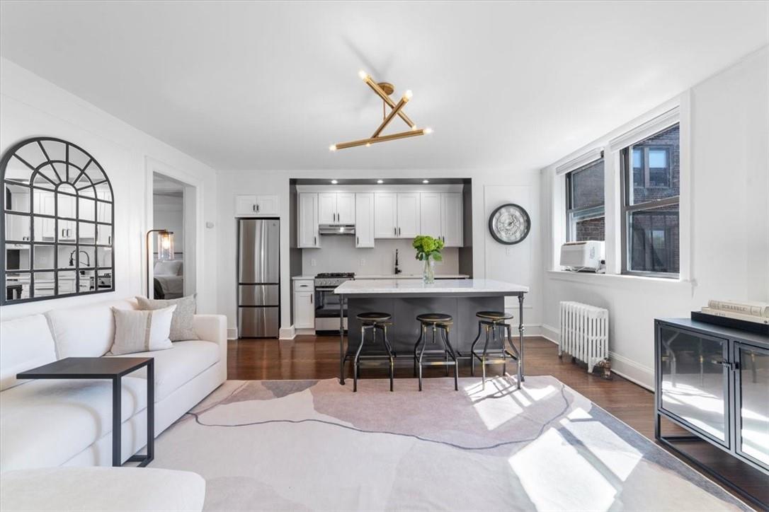 412 Munro Avenue Unit: 3J