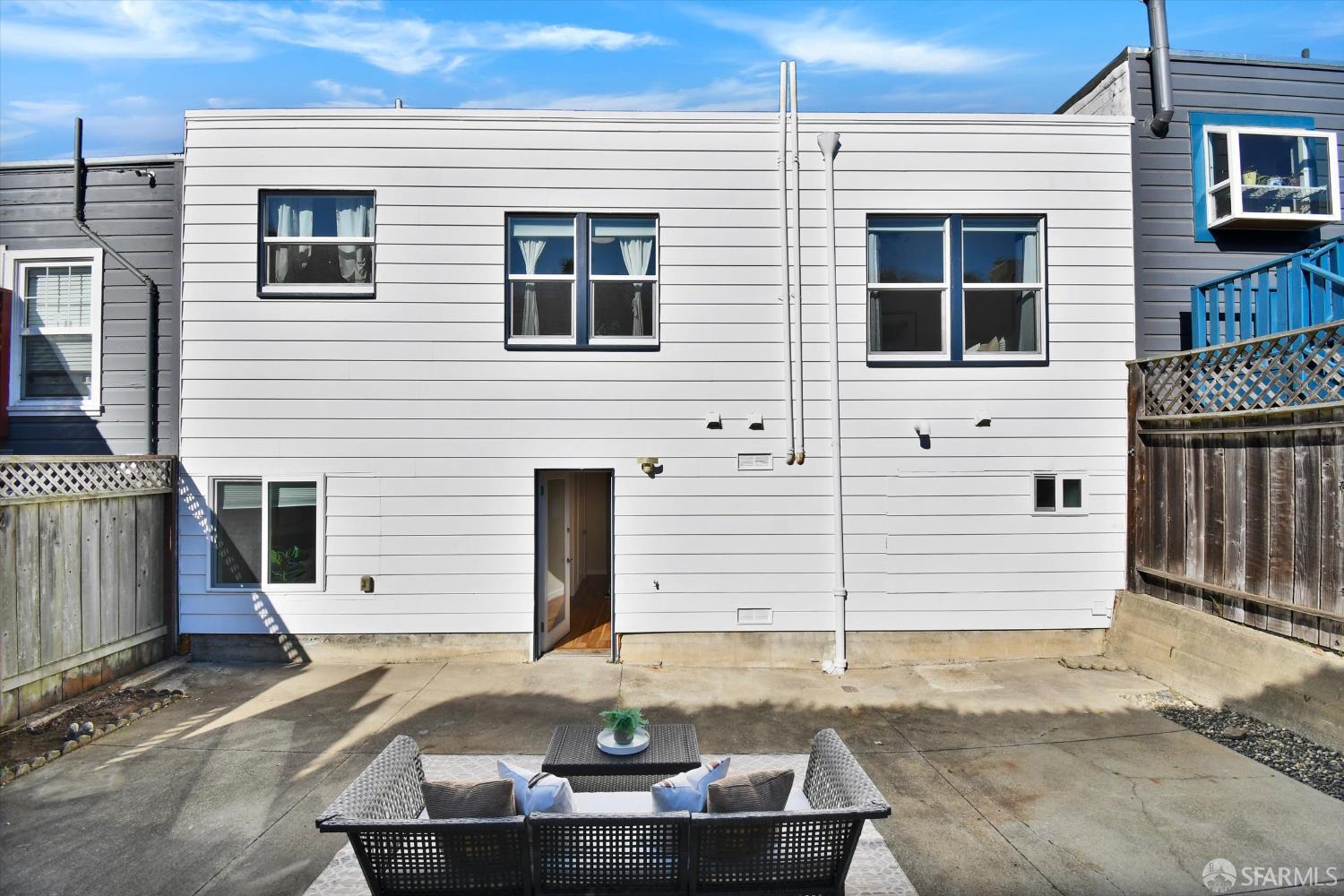 19 Robinson Drive