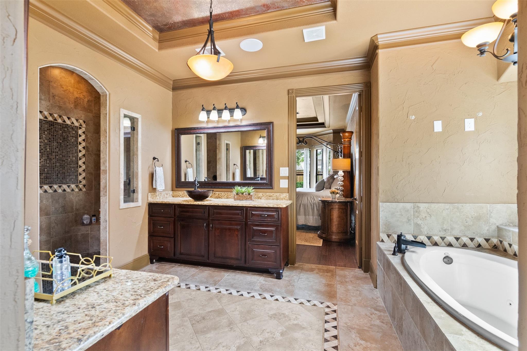 7511 Raes Creek Drive