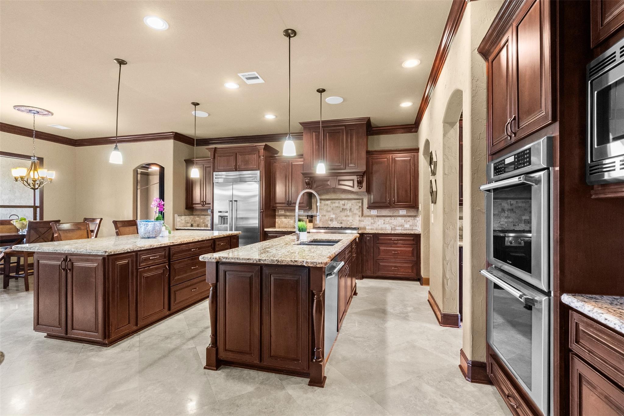 7511 Raes Creek Drive