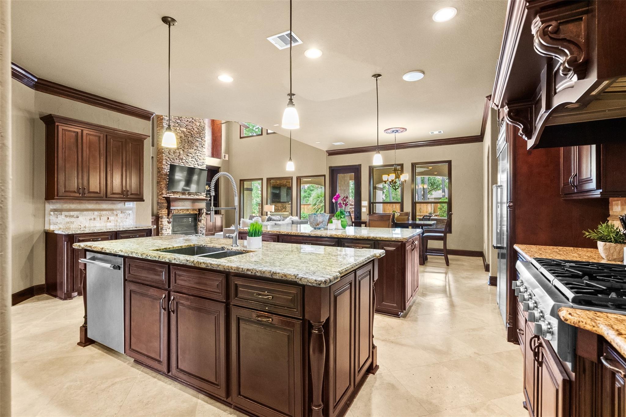 7511 Raes Creek Drive