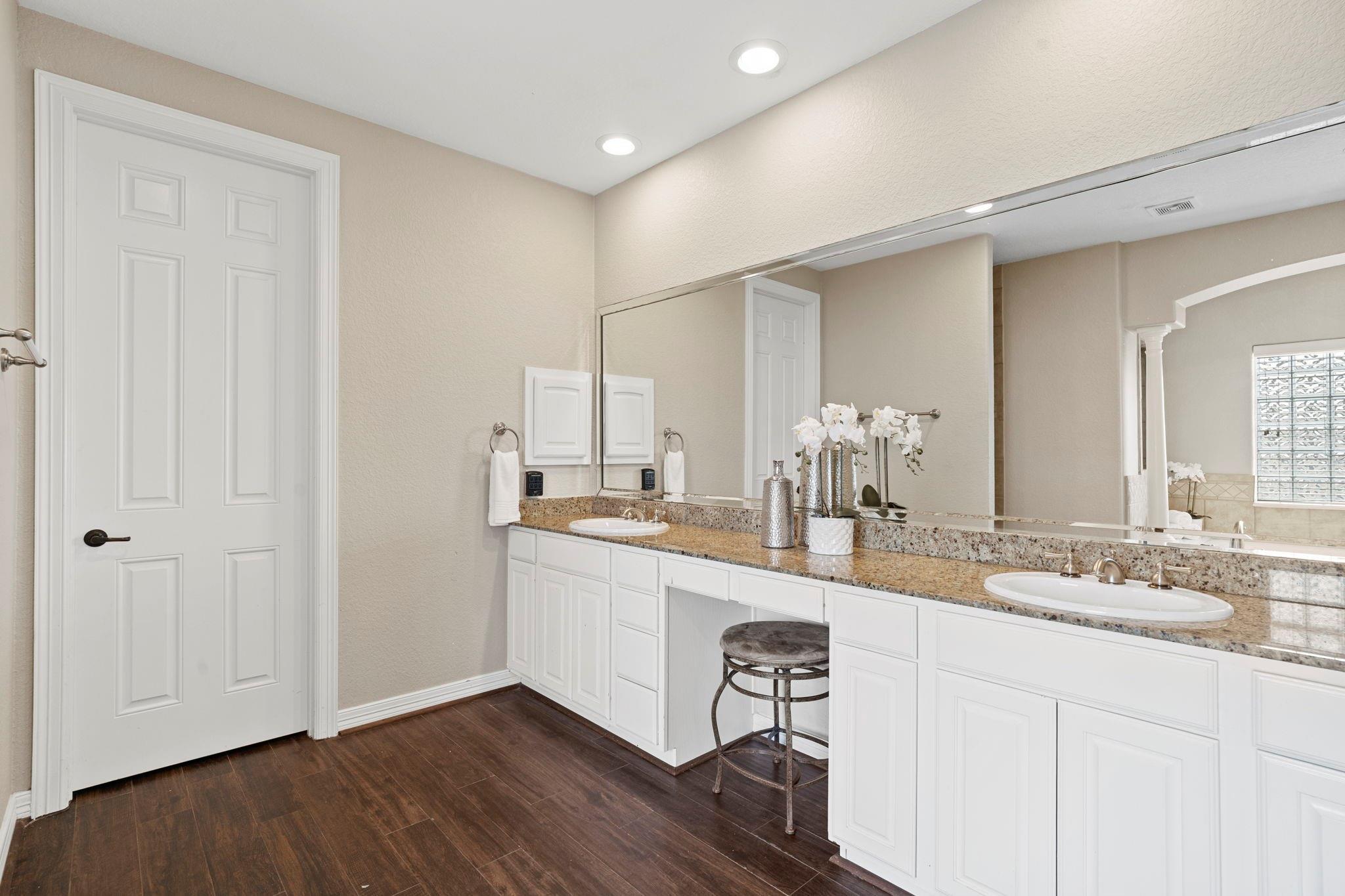 4502 Creek Point Lane