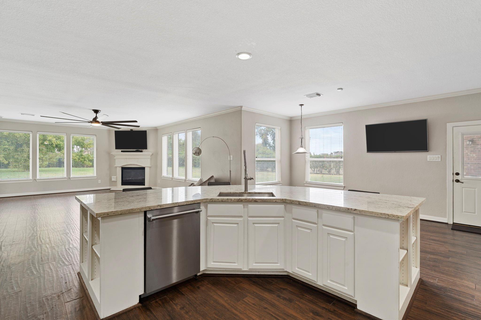 4502 Creek Point Lane