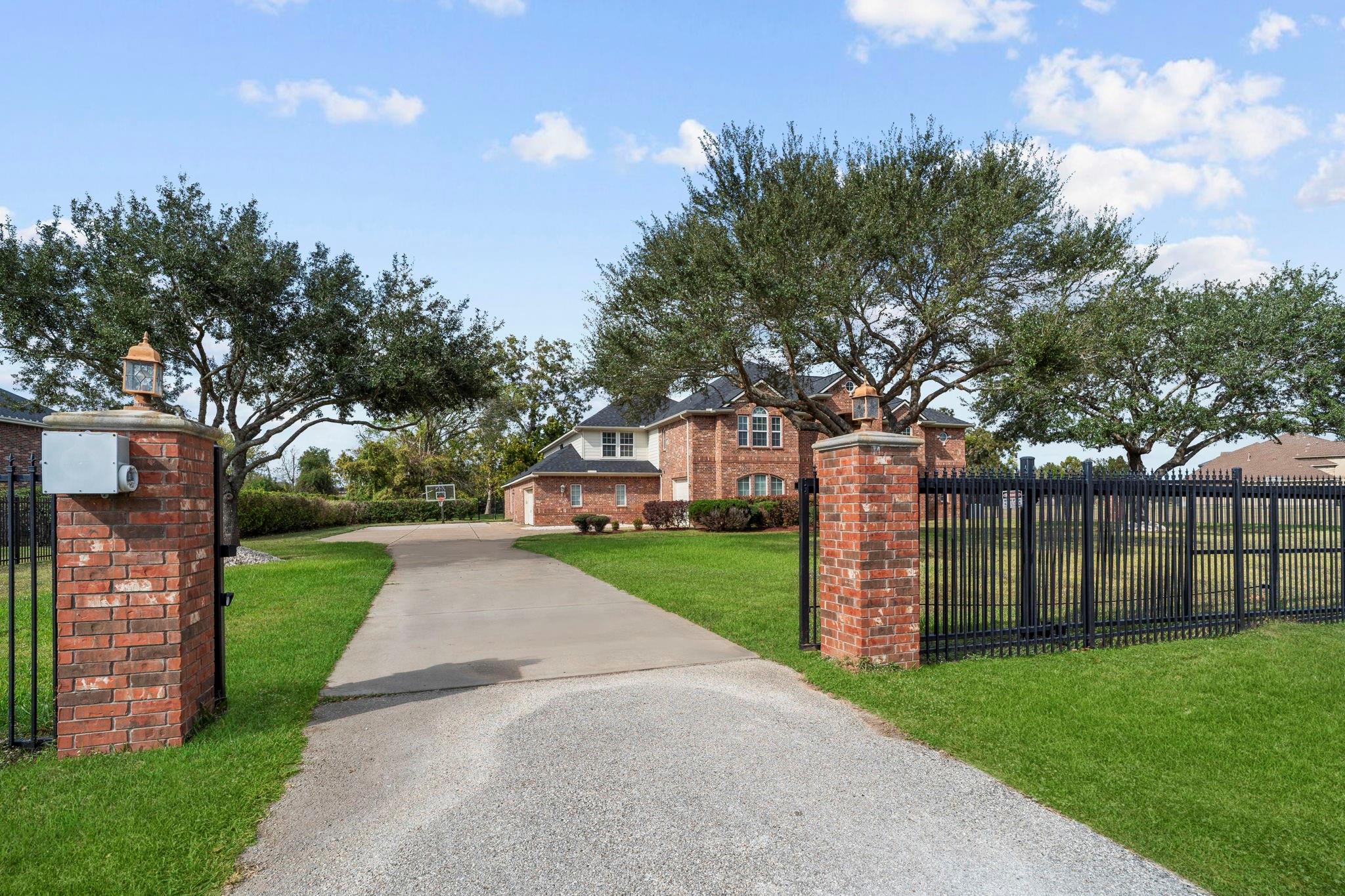 4502 Creek Point Lane