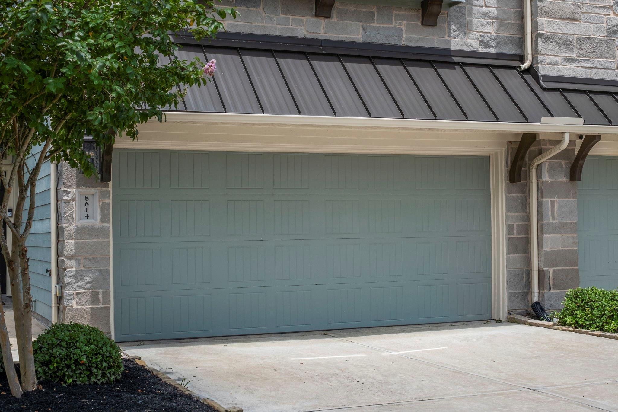 8614 Azalea Crossing Court