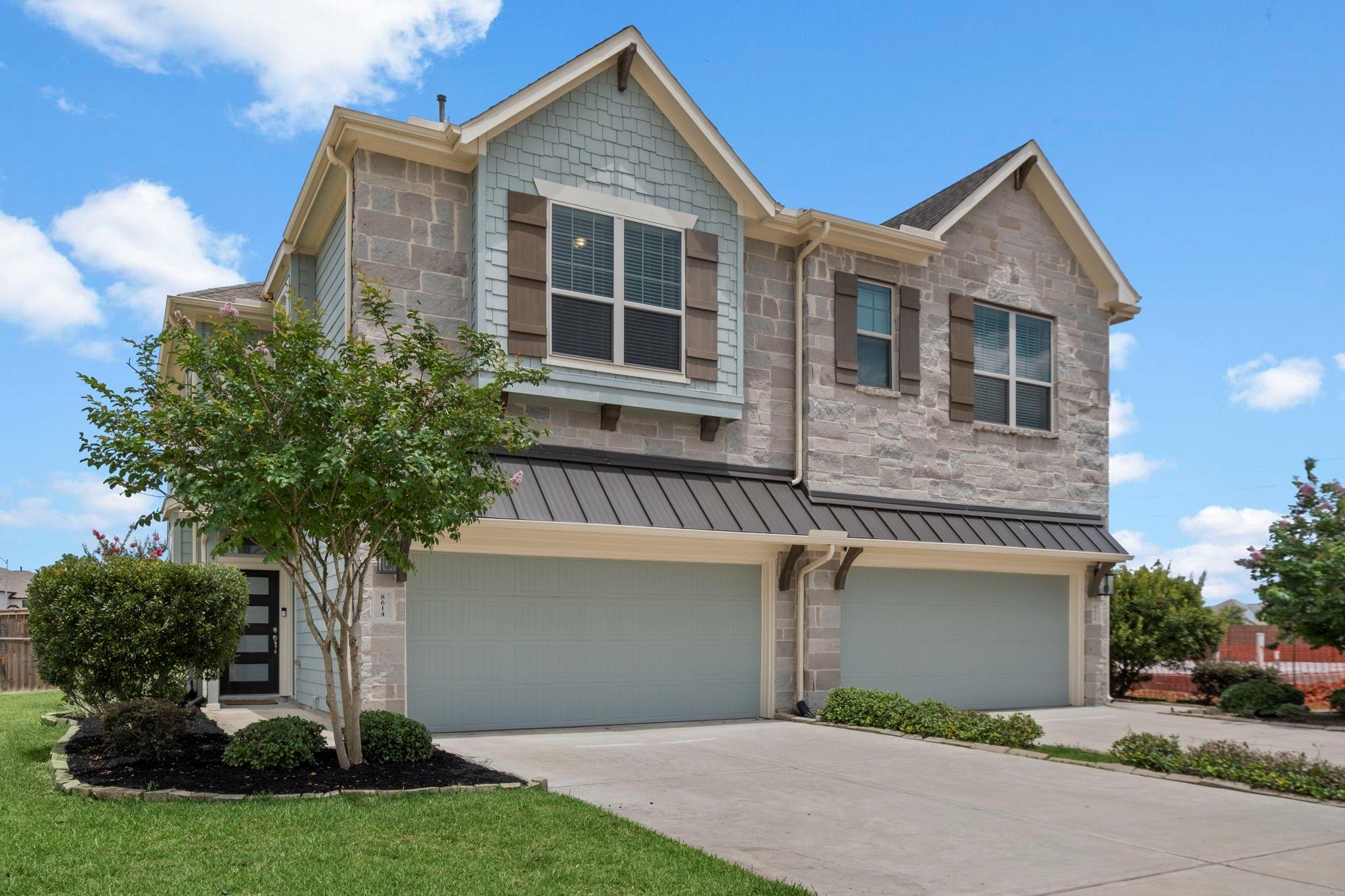 8614 Azalea Crossing Court
