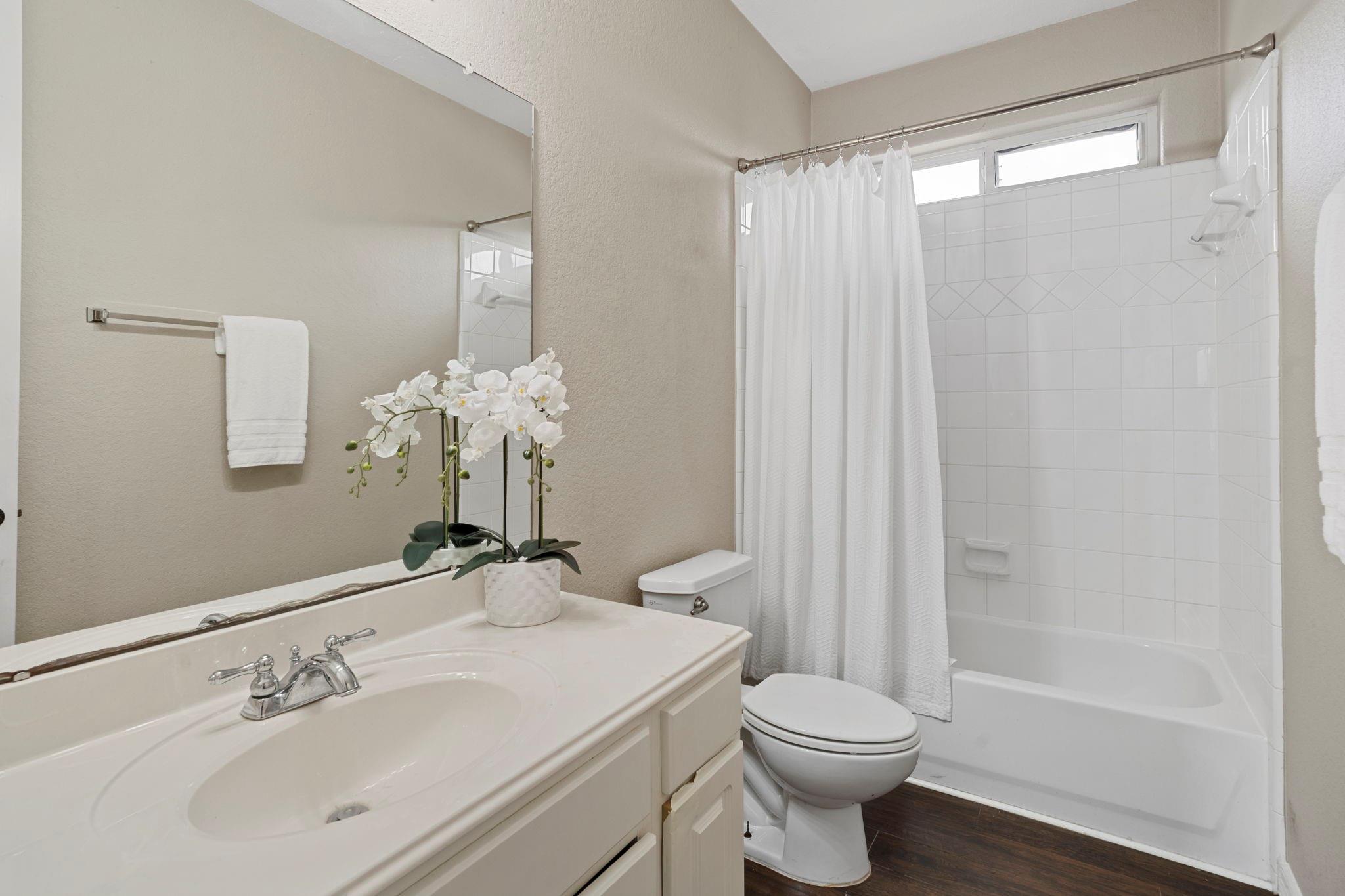 4502 Creek Point Lane