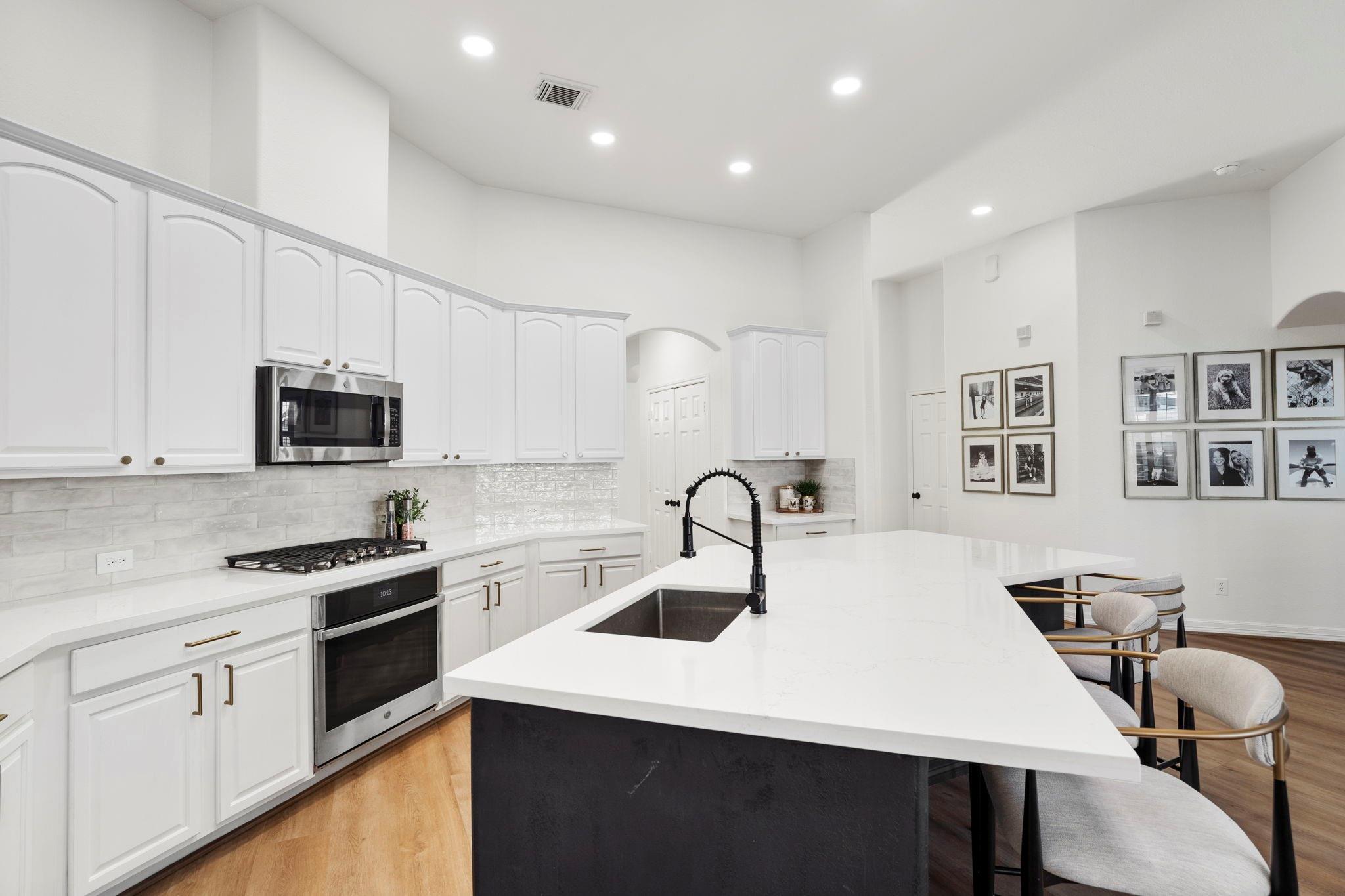 3011 Manchester Cove