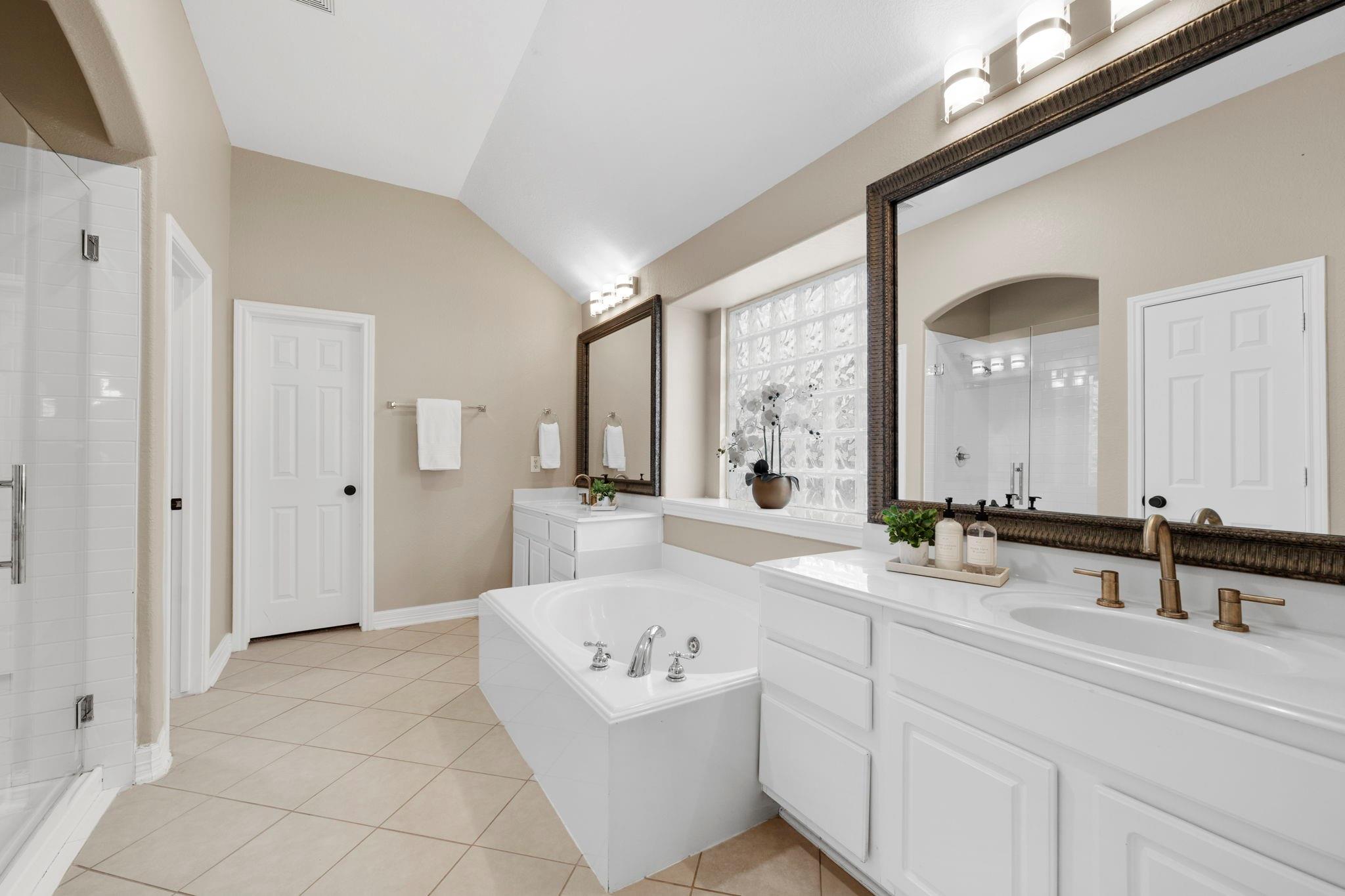 3011 Manchester Cove