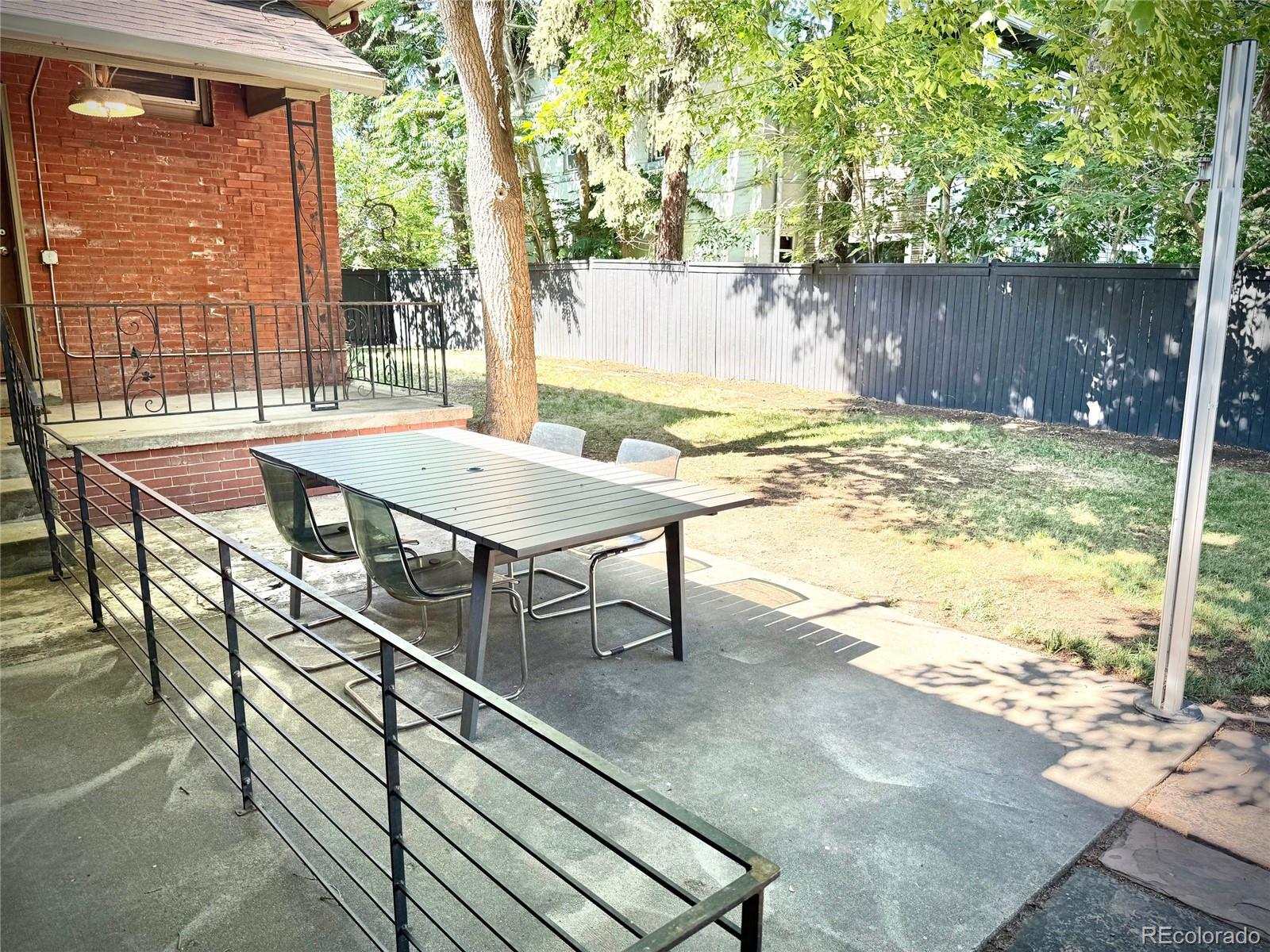 3259 W Hayward Place