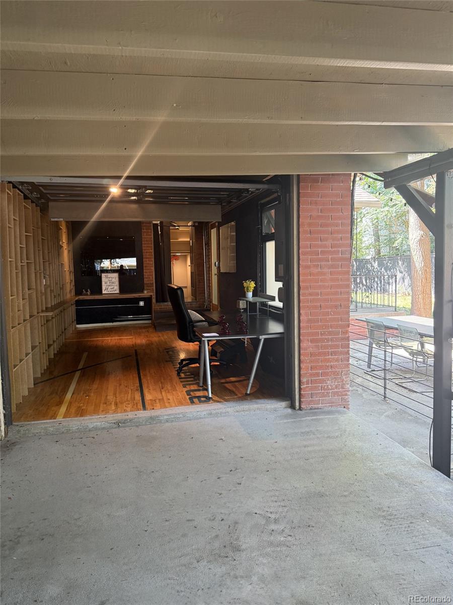 3259 W Hayward Place