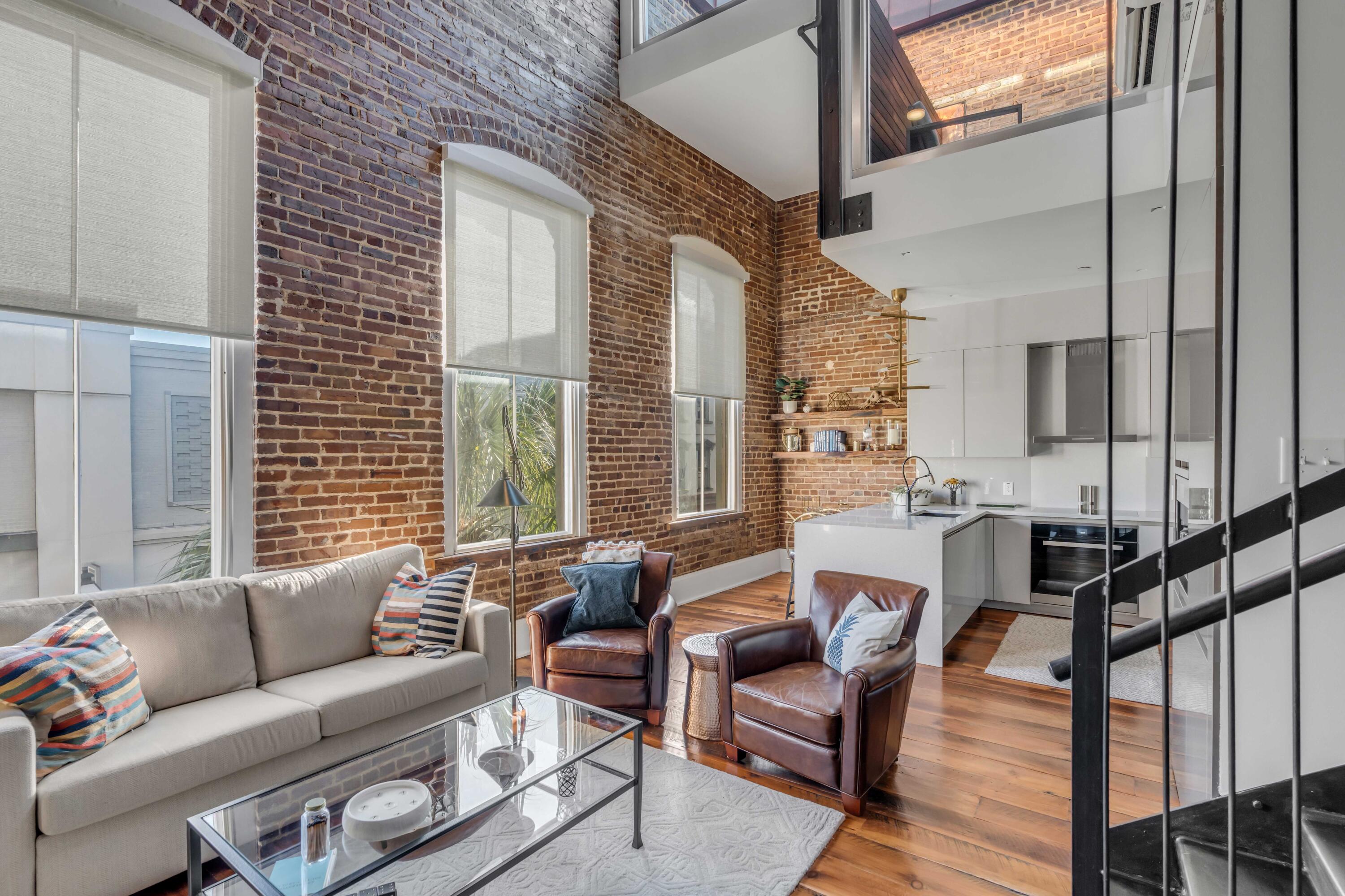 377 King Street # 209