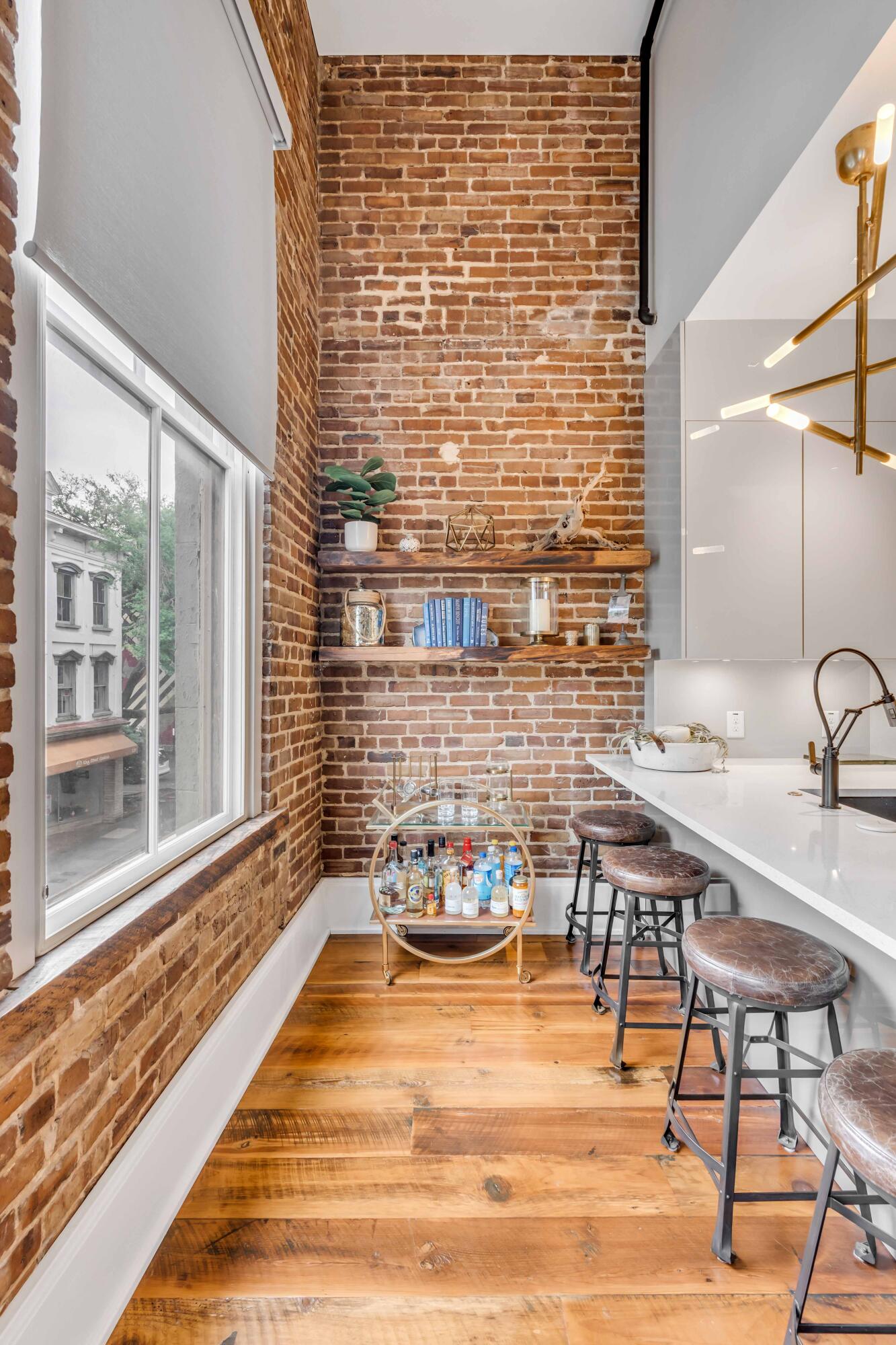 377 King Street # 209