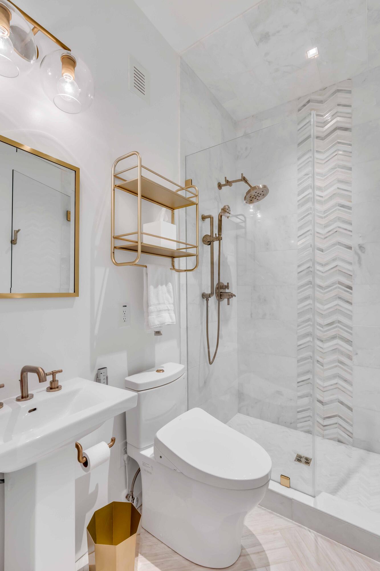 377 King Street # 209